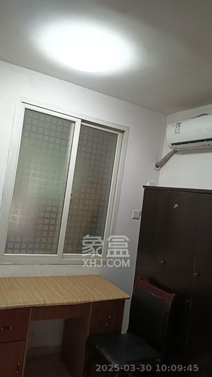 英才园三片  2室2厅1卫   1700.00元/月室内图