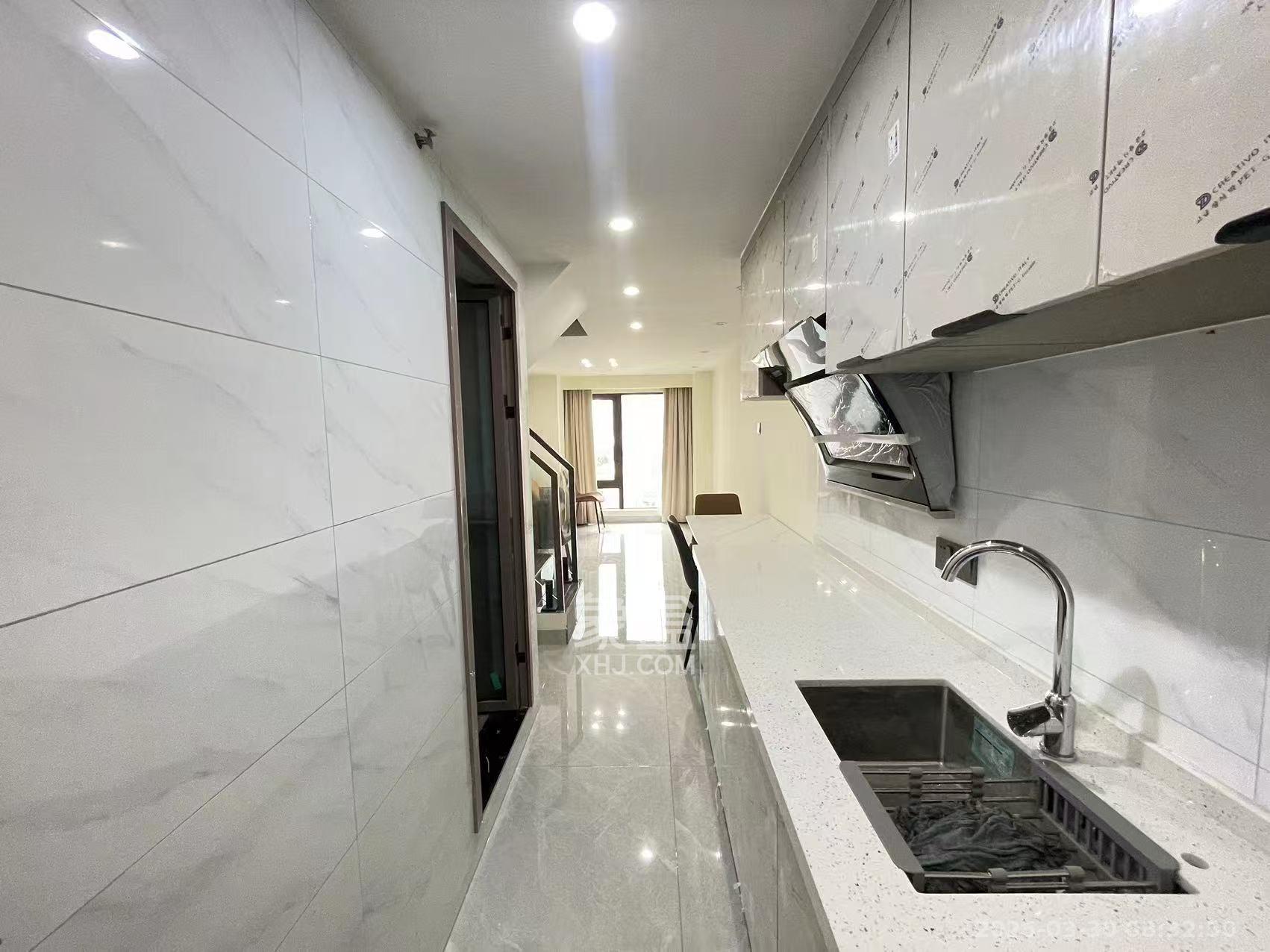 卓越江岸 1室0厅0卫 2200.0元/月 卓越江岸 1室0厅0卫 2200.0元/月室内图