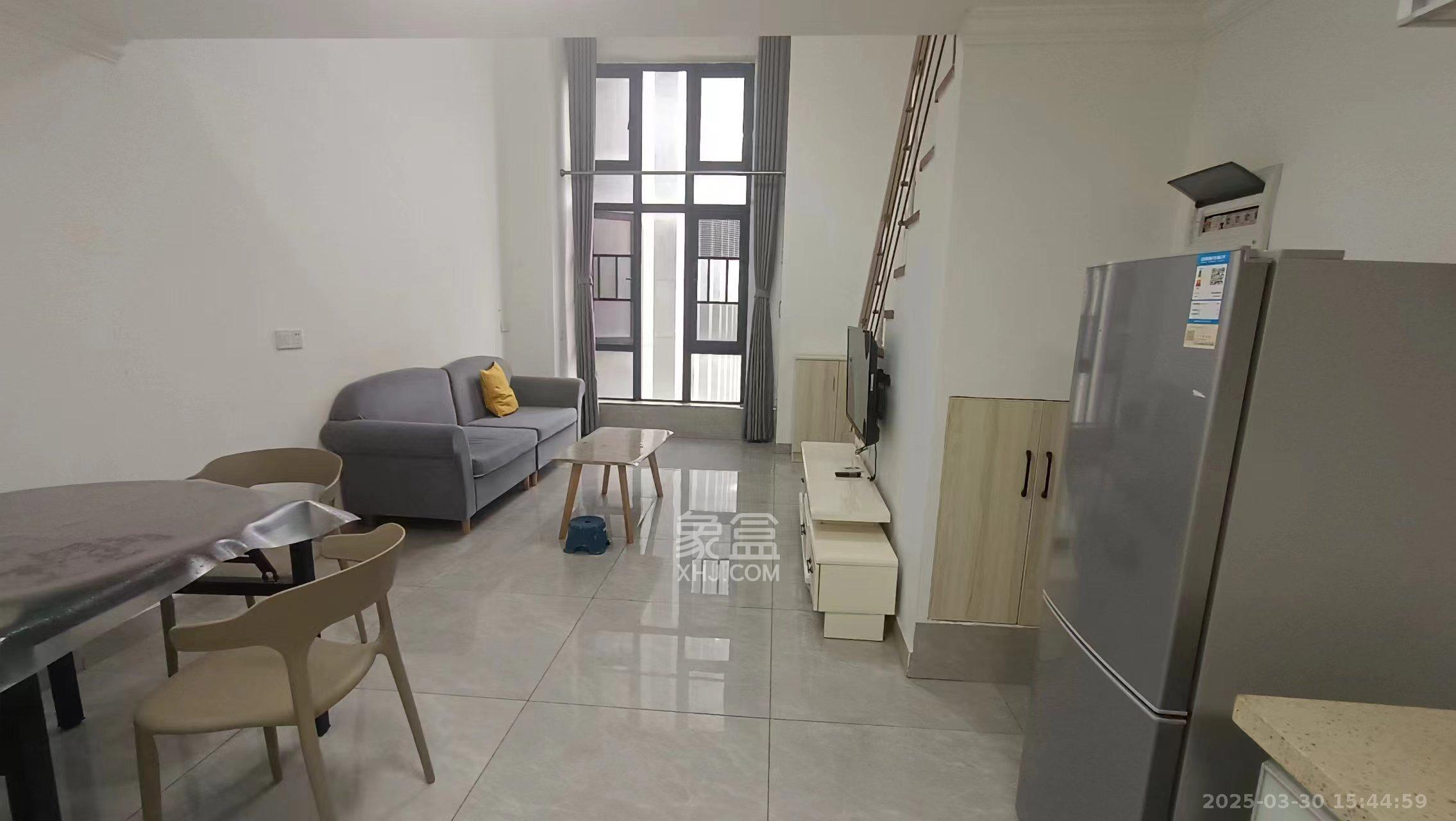 嘉宇银杉(嘉宇西苑) 1室1厅1卫 1550.0元/月 嘉宇银杉(嘉宇西苑) 1室1厅1卫 1550.0元/月室内图