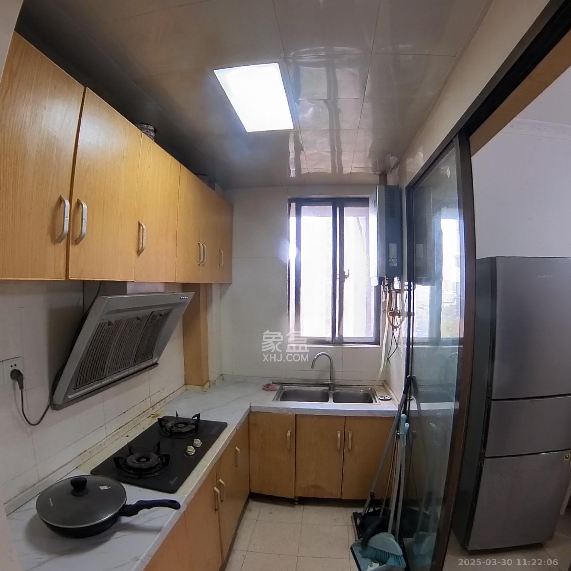 华润凤凰城二期  2室2厅1卫    1700.0元/月 华润凤凰城二期  2室2厅1卫    1700.0元/月室内图