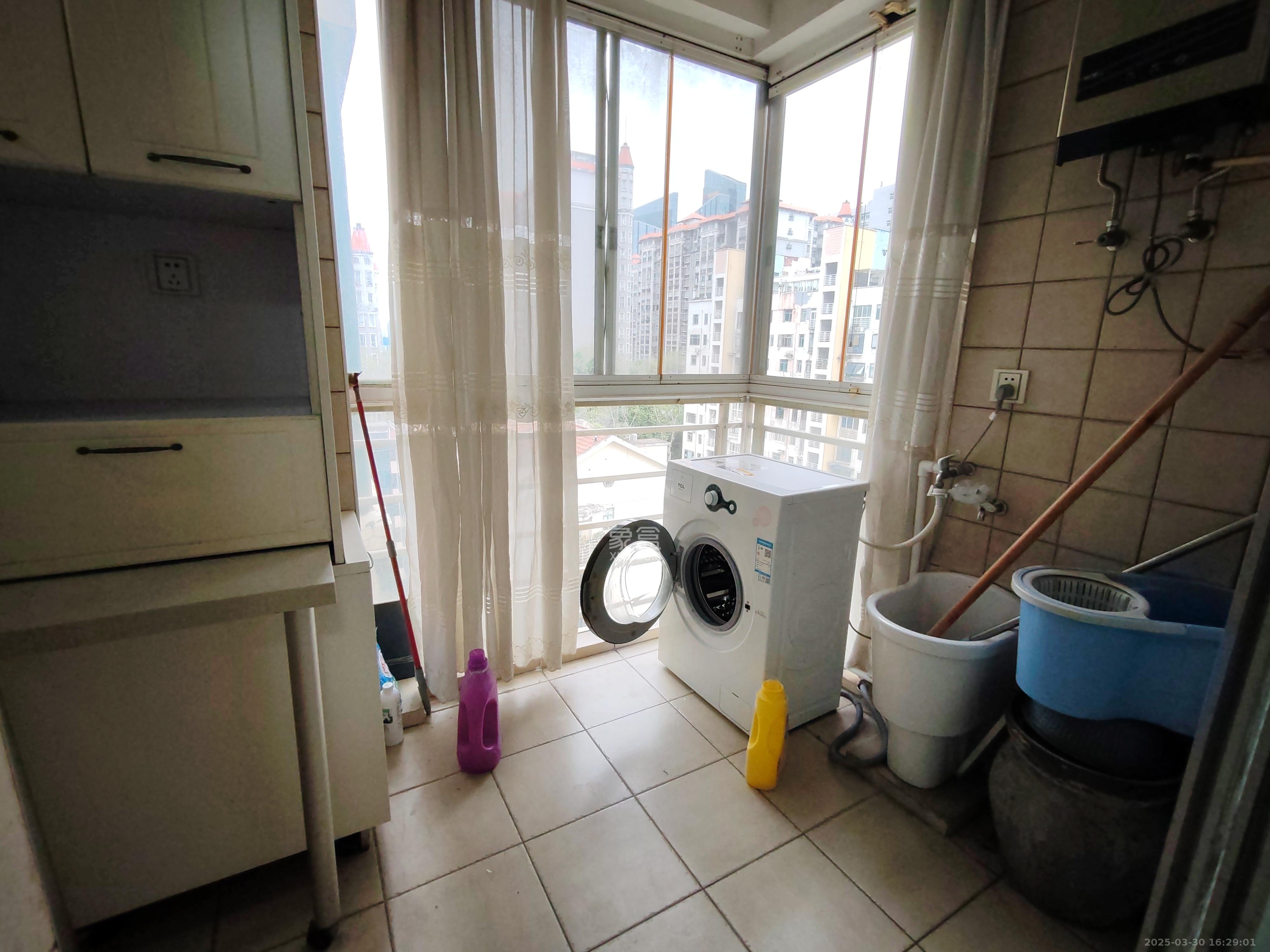 美林景园 4室2厅2卫 3500.0元/月 美林景园 4室2厅2卫 3500.0元/月室内图