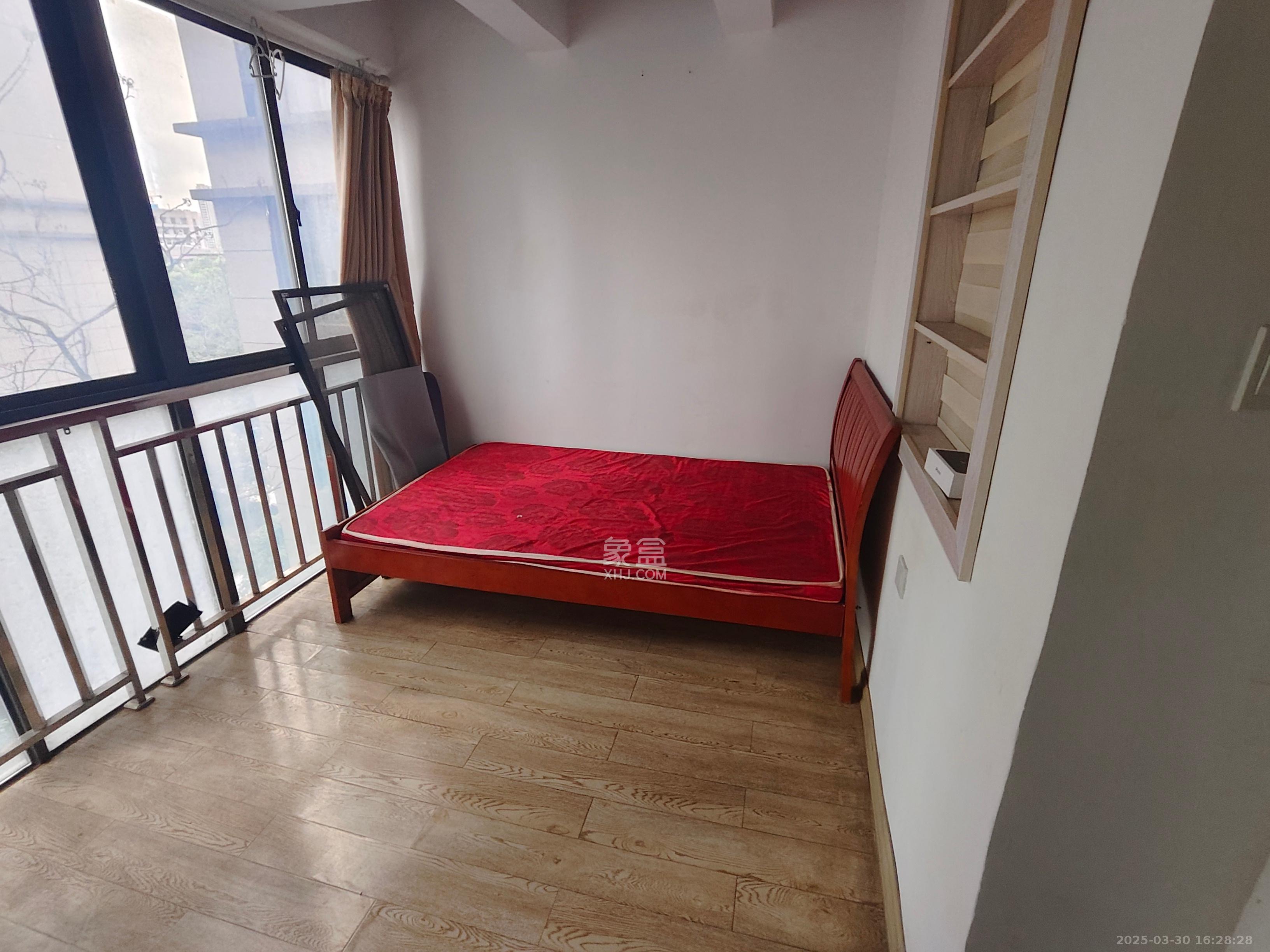 雨花公馆(紫苔名苑) 3室2厅2卫 2800.0元/月 雨花公馆(紫苔名苑) 3室2厅2卫 2800.0元/月室内图