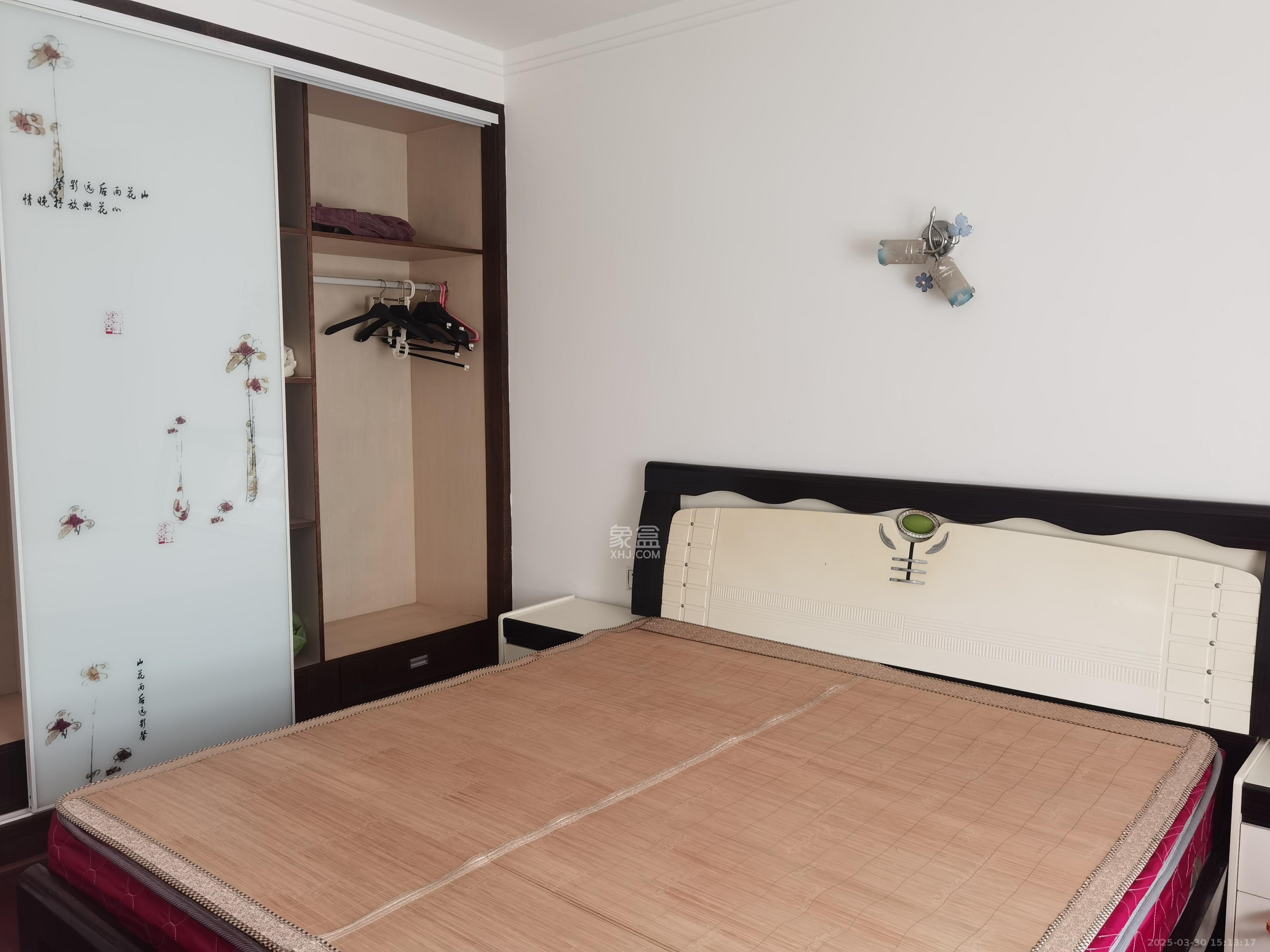 紫薇苑 1室2厅1卫 2600.0元/月 紫薇苑 1室2厅1卫 2600.0元/月室内图