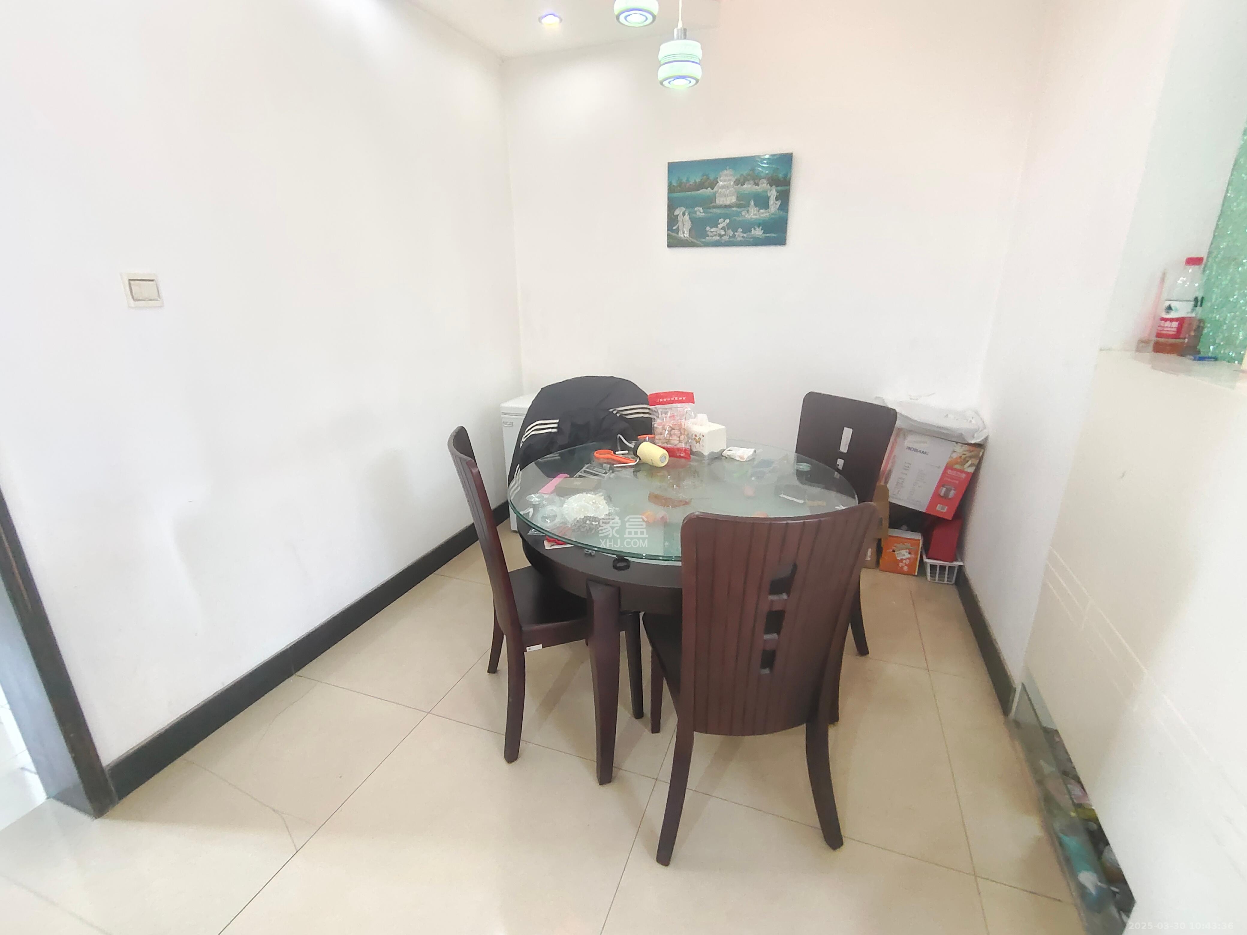 裕园 1室0厅0卫 3200.0元/月 裕园 1室0厅0卫 3200.0元/月室内图