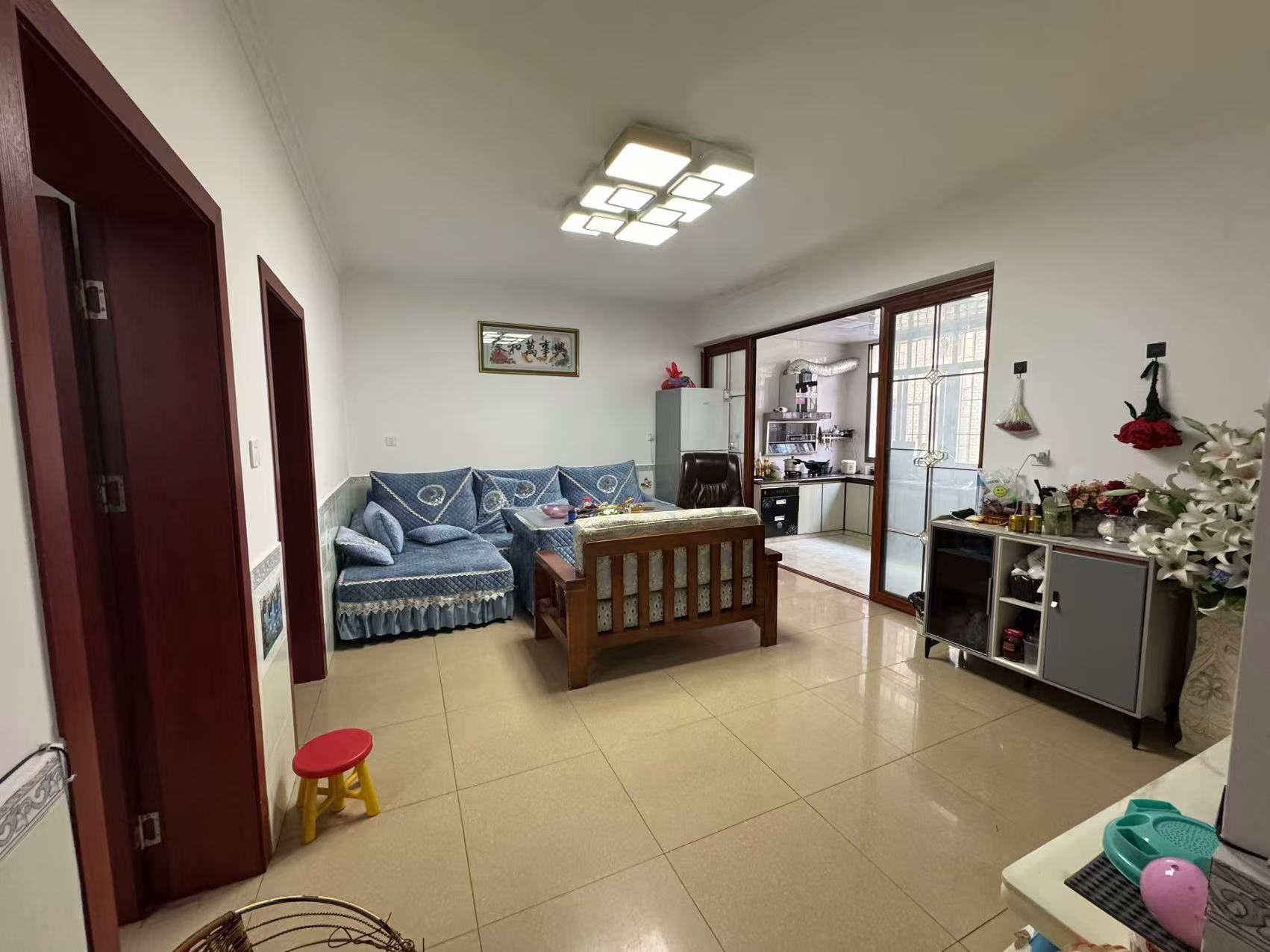 金谷市场 3室1厅1卫 36.8万 金谷市场 3室1厅1卫 36.8万客厅