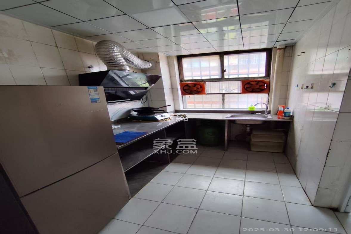 高桥火焰市场 1室0厅0卫 1600.0元/月 高桥火焰市场 1室0厅0卫 1600.0元/月室内图