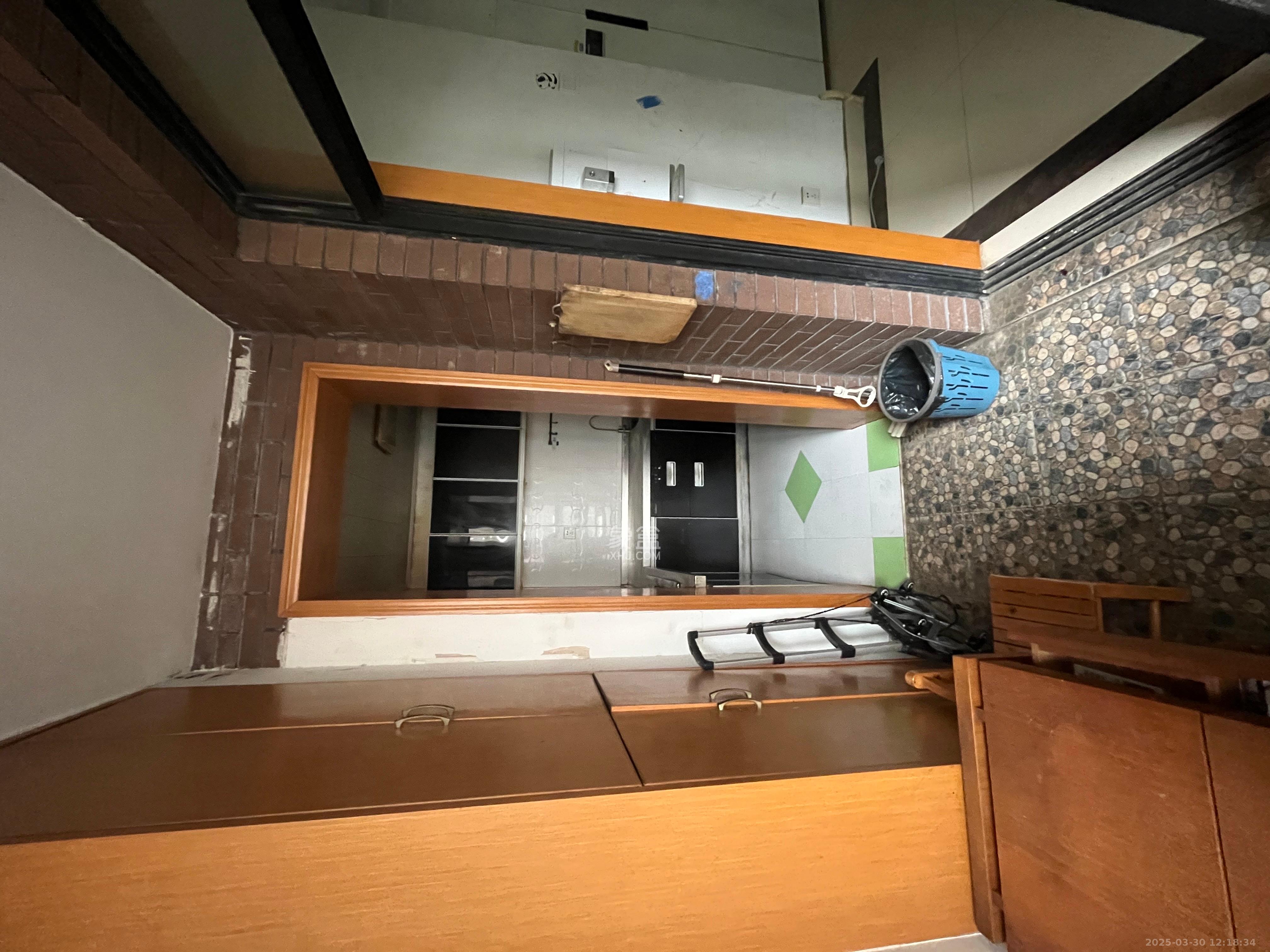 鑫远湘府华城 3室2厅1卫 2400.0元/月 鑫远湘府华城 3室2厅1卫 2400.0元/月室内图