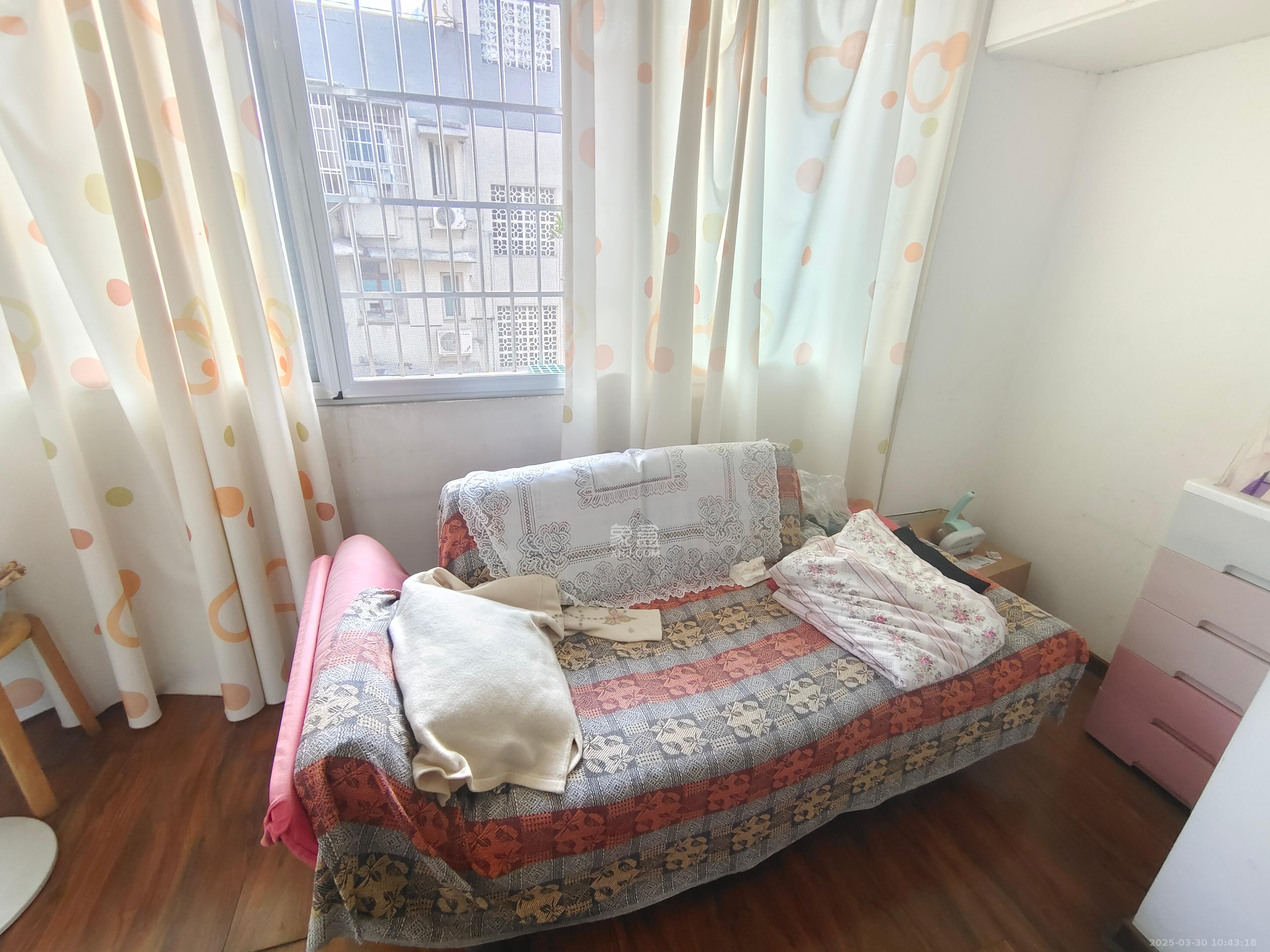 裕园 1室0厅0卫 3200.0元/月 裕园 1室0厅0卫 3200.0元/月室内图