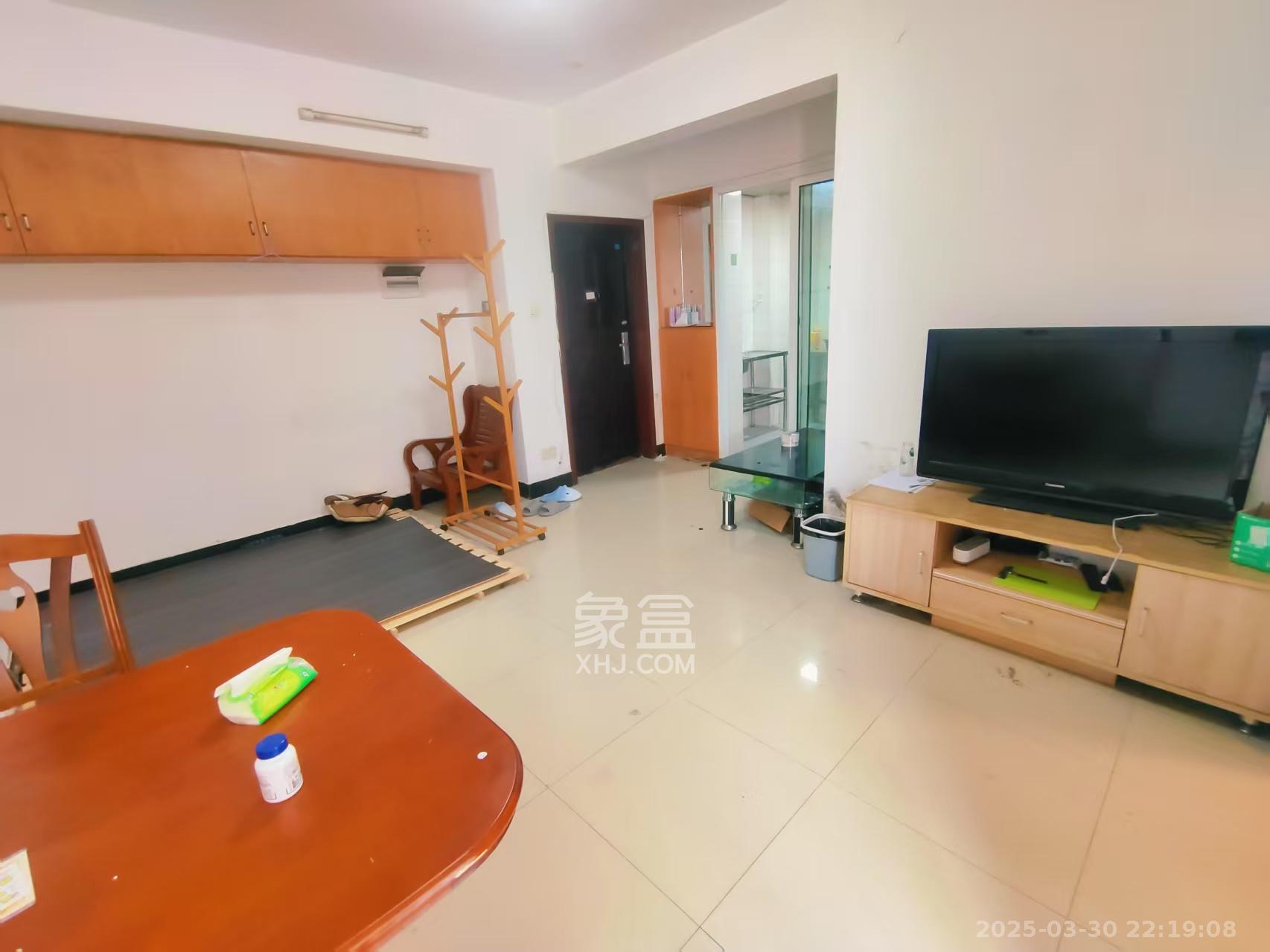 月湖兰庭  2室1厅1卫    1300.0元/月室内图1