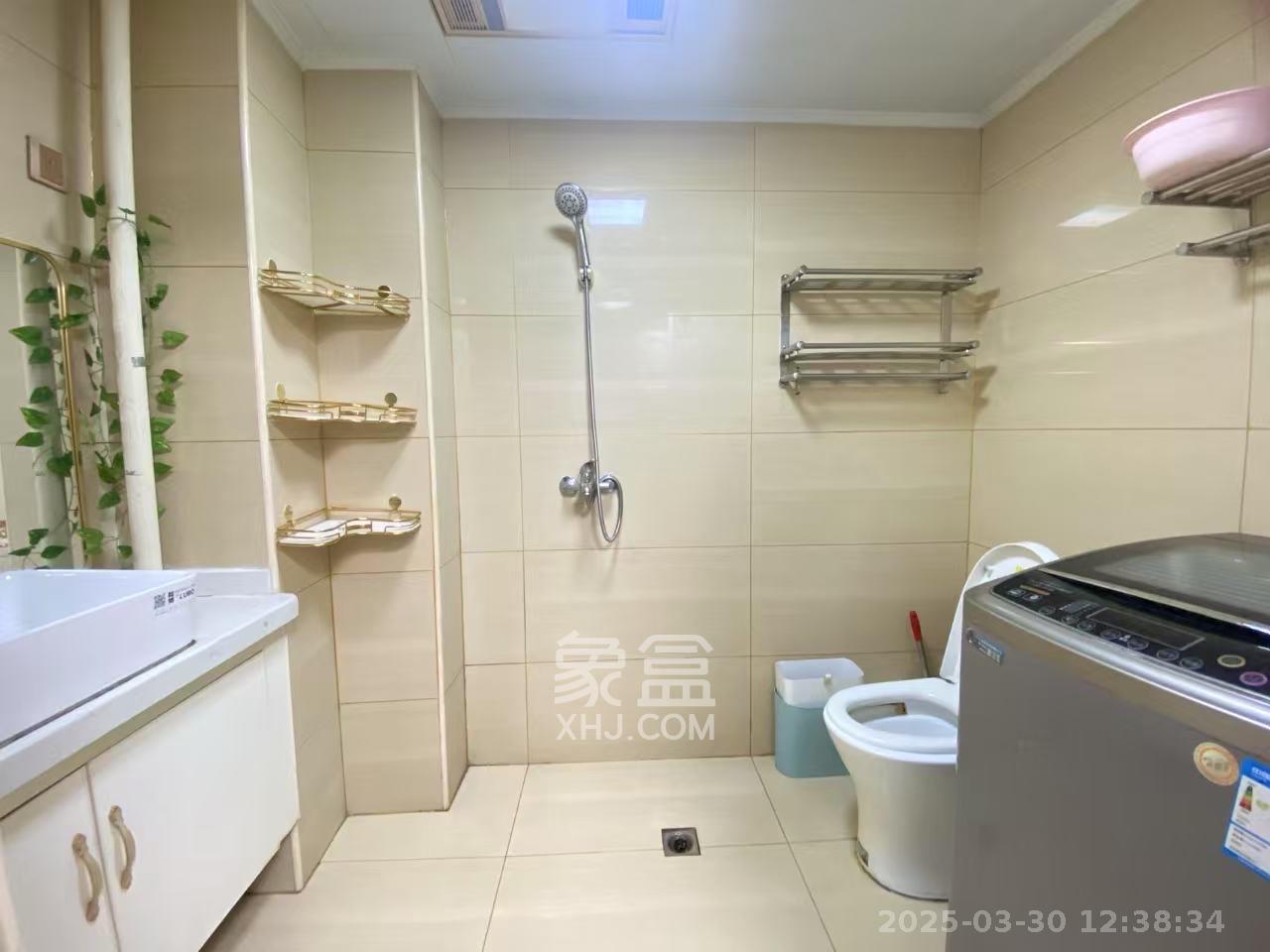 长城万富汇  2室2厅1卫   2400.00元/月室内图
