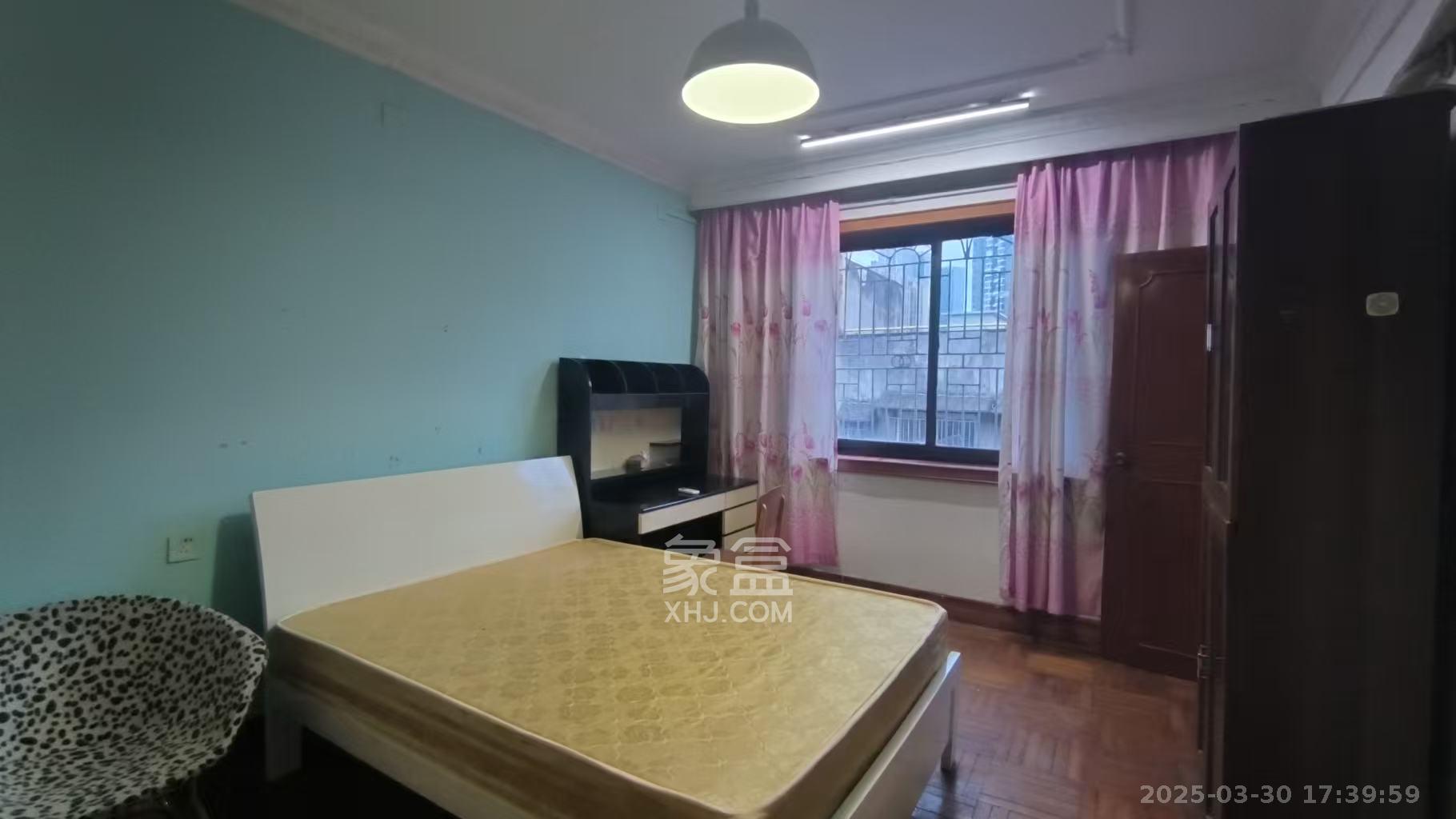 望江公寓 3室2厅2卫 1600.0元/月 望江公寓 3室2厅2卫 1600.0元/月室内图