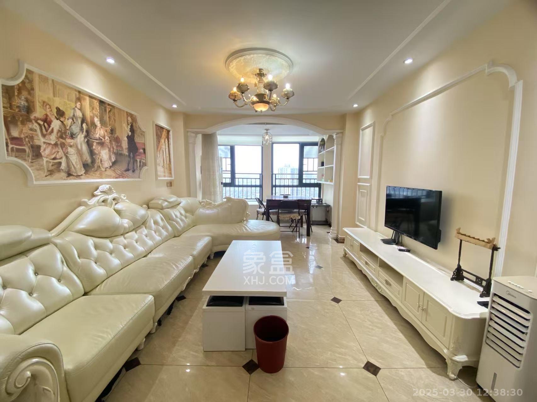 长城万富汇  2室2厅1卫    2000.0元/月 长城万富汇  2室2厅1卫    2000.0元/月室内图