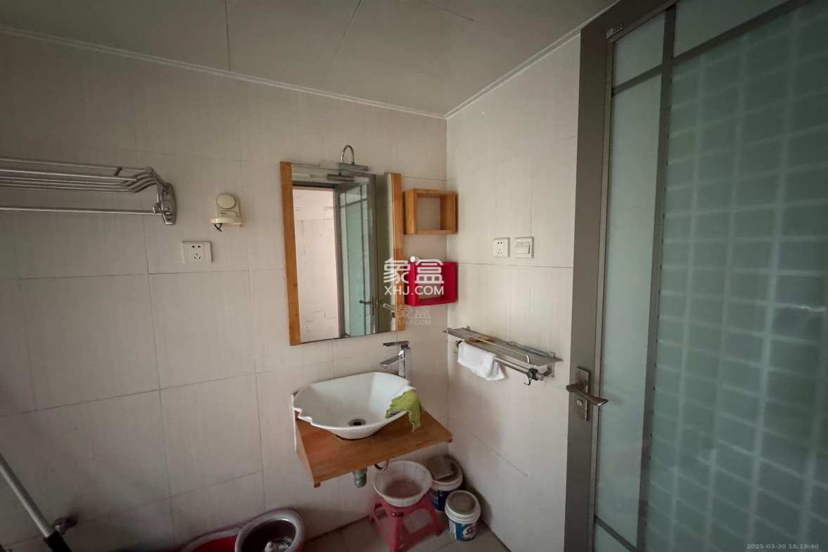 香山美境 2室2厅2卫 1300.0元/月 香山美境 2室2厅2卫 1300.0元/月室内图