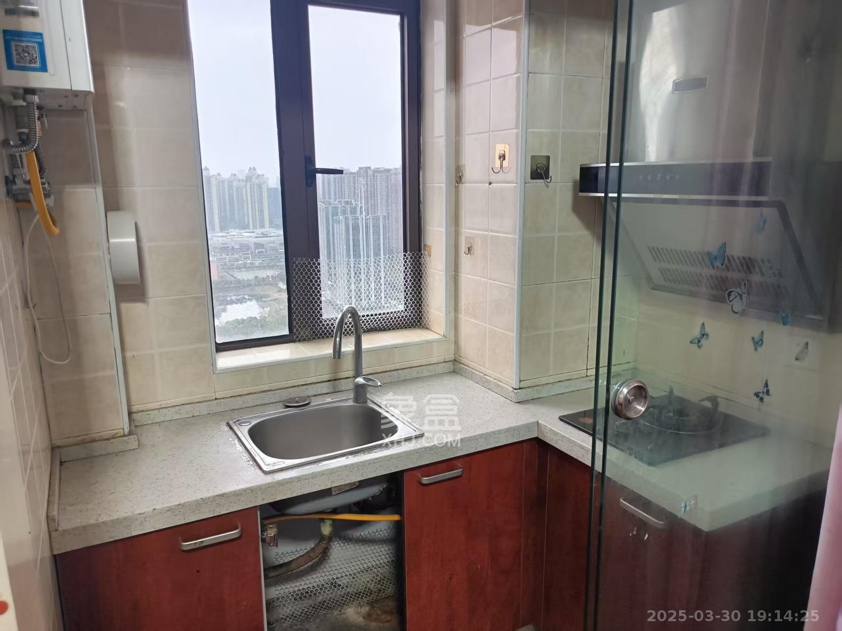 水岸世景  1室1厅1卫   900.00元/月室内图