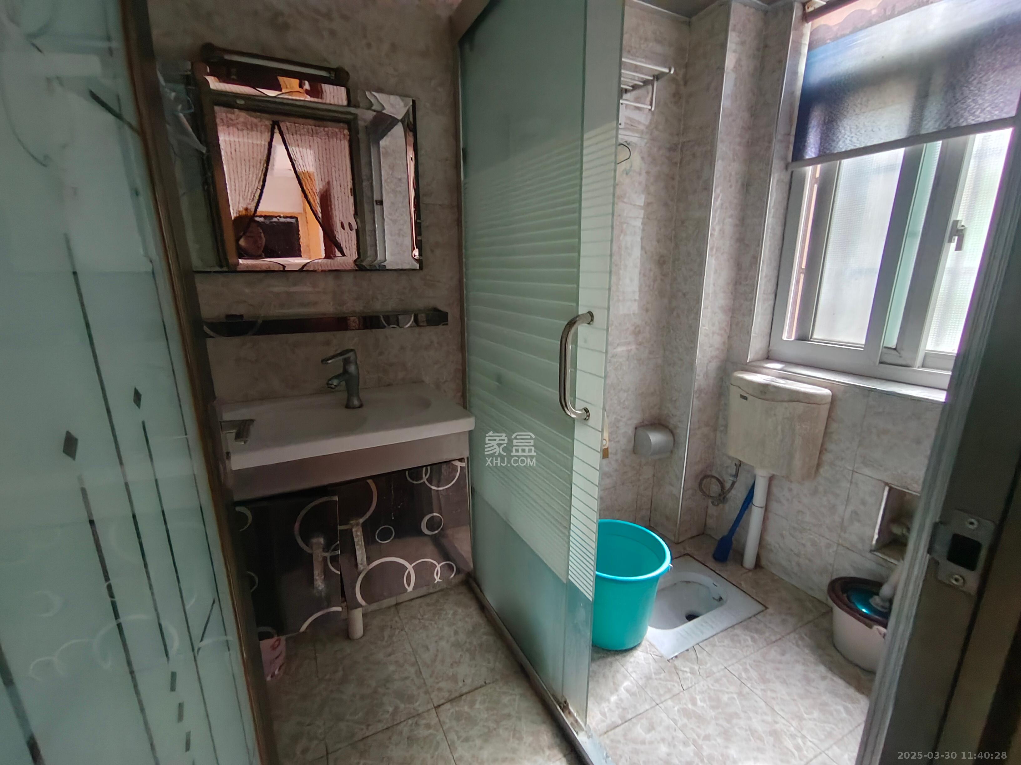 山水湾  3室2厅1卫   1600.00元/月室内图