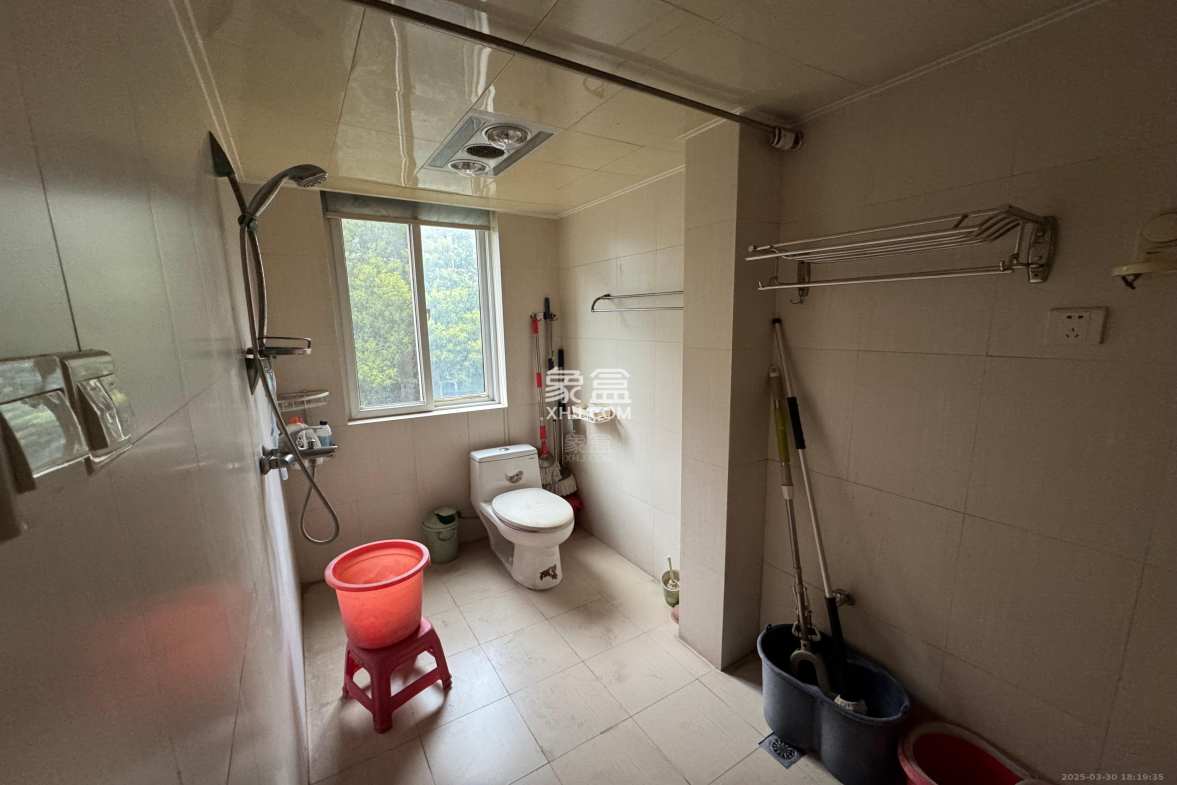 香山美境 2室2厅2卫 1300.0元/月 香山美境 2室2厅2卫 1300.0元/月室内图