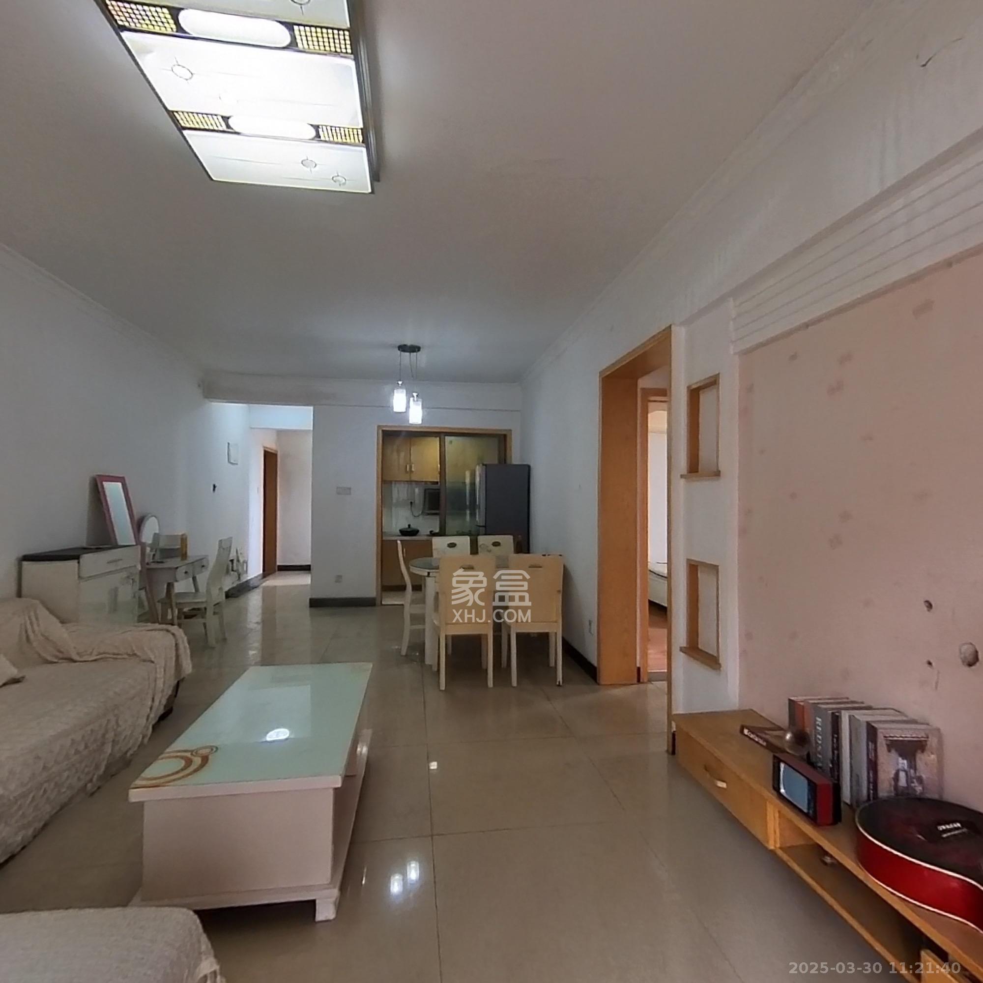 华润凤凰城二期  2室2厅1卫    1700.0元/月 华润凤凰城二期  2室2厅1卫    1700.0元/月室内图