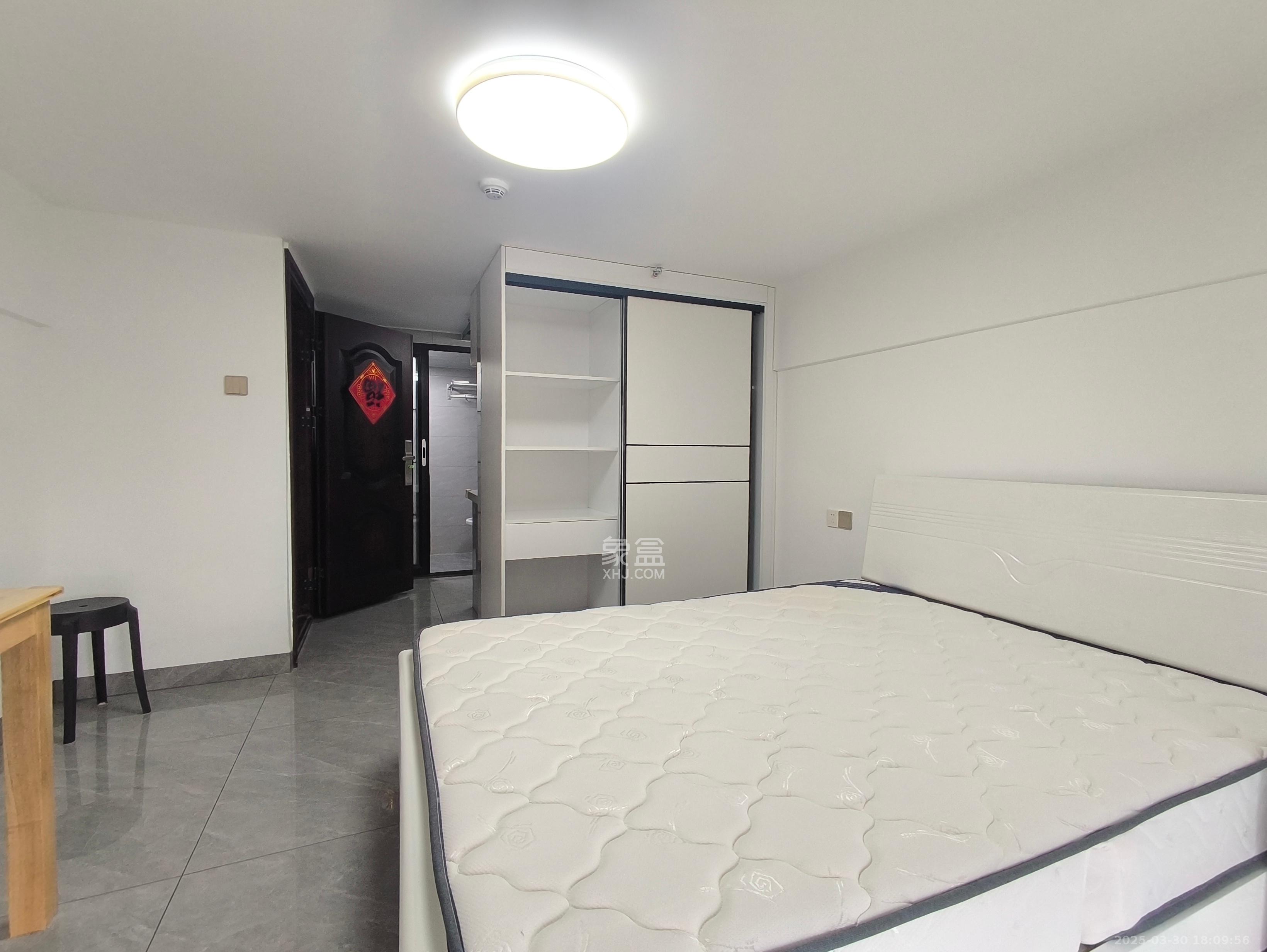 金地中交麓谷香颂(金地中交雅苑)  1室1厅1卫    1400.0元/月 金地中交麓谷香颂(金地中交雅苑)  1室1厅1卫    1400.0元/月室内图