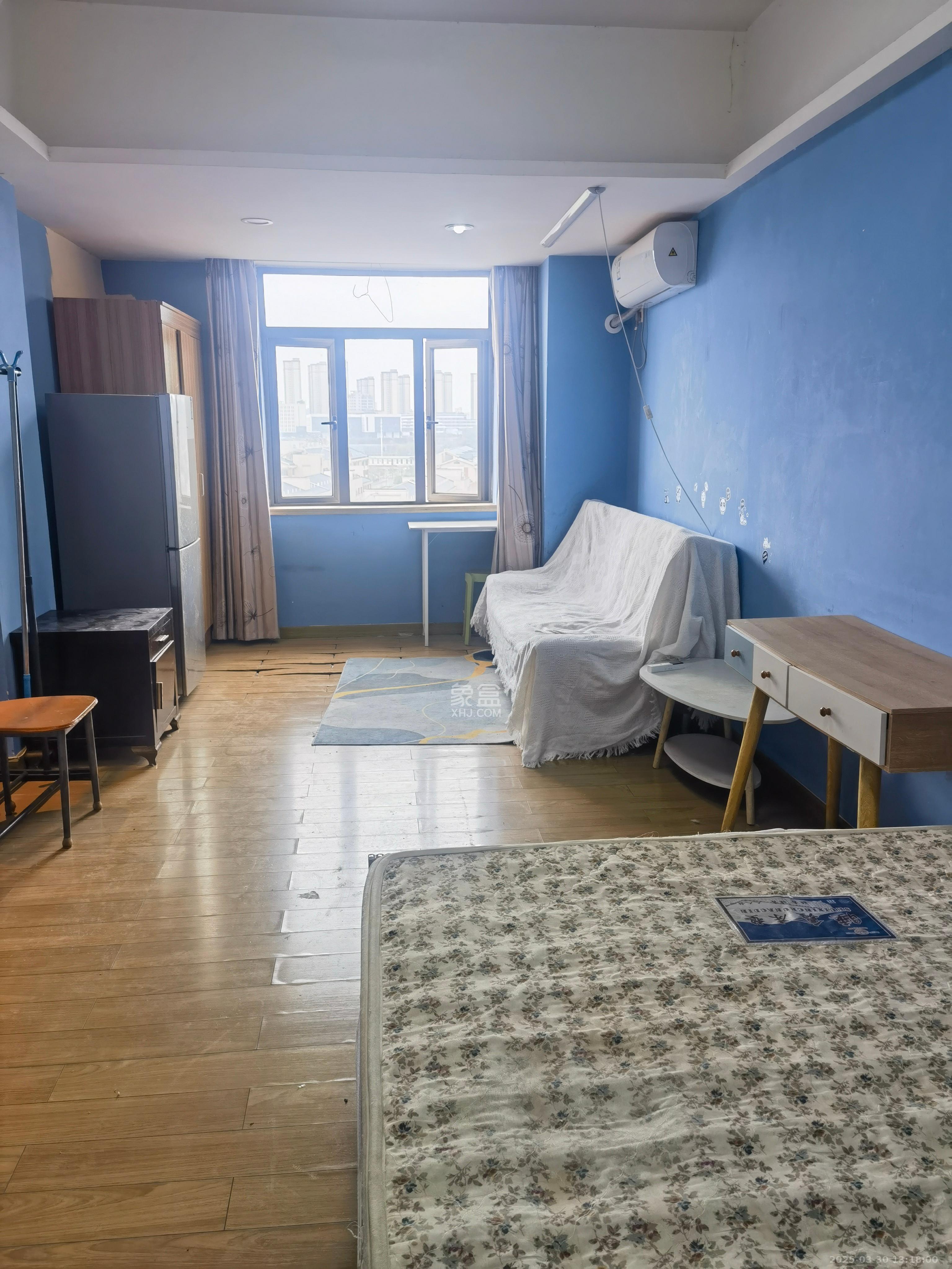 米兰春天  1室1厅1卫    1100.0元/月 米兰春天  1室1厅1卫    1100.0元/月室内图