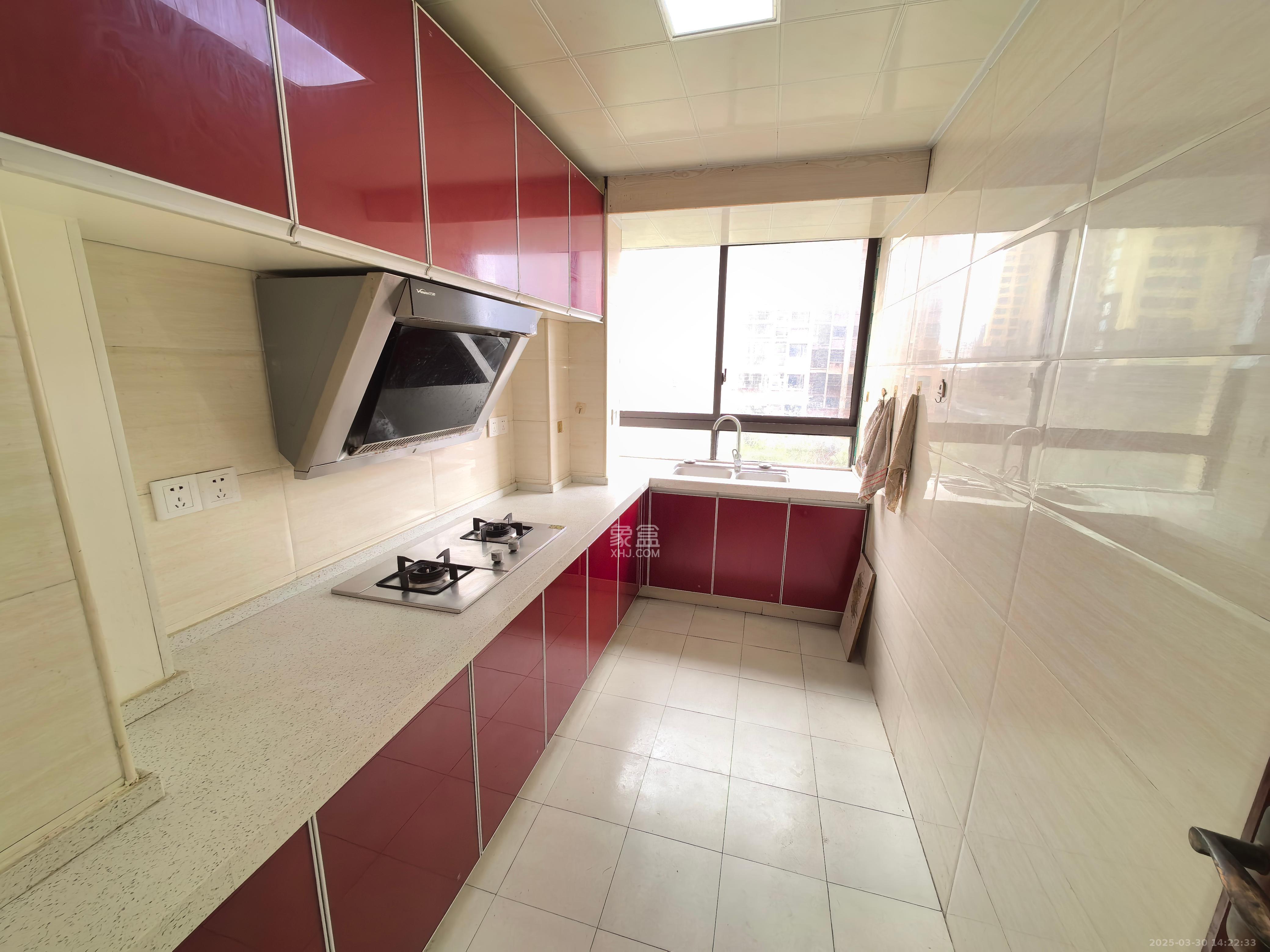 盛地春天里 3室2厅1卫 1300.0元/月 盛地春天里 3室2厅1卫 1300.0元/月室内图