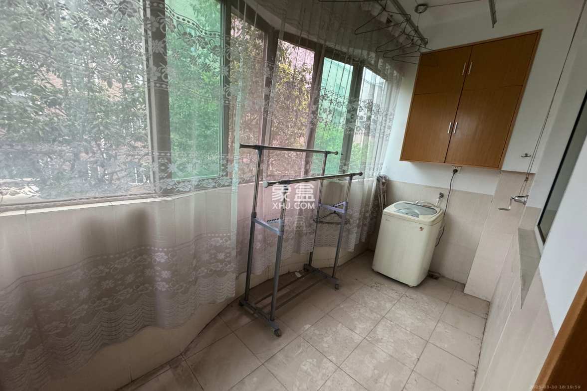 香山美境 2室2厅2卫 1300.0元/月 香山美境 2室2厅2卫 1300.0元/月室内图