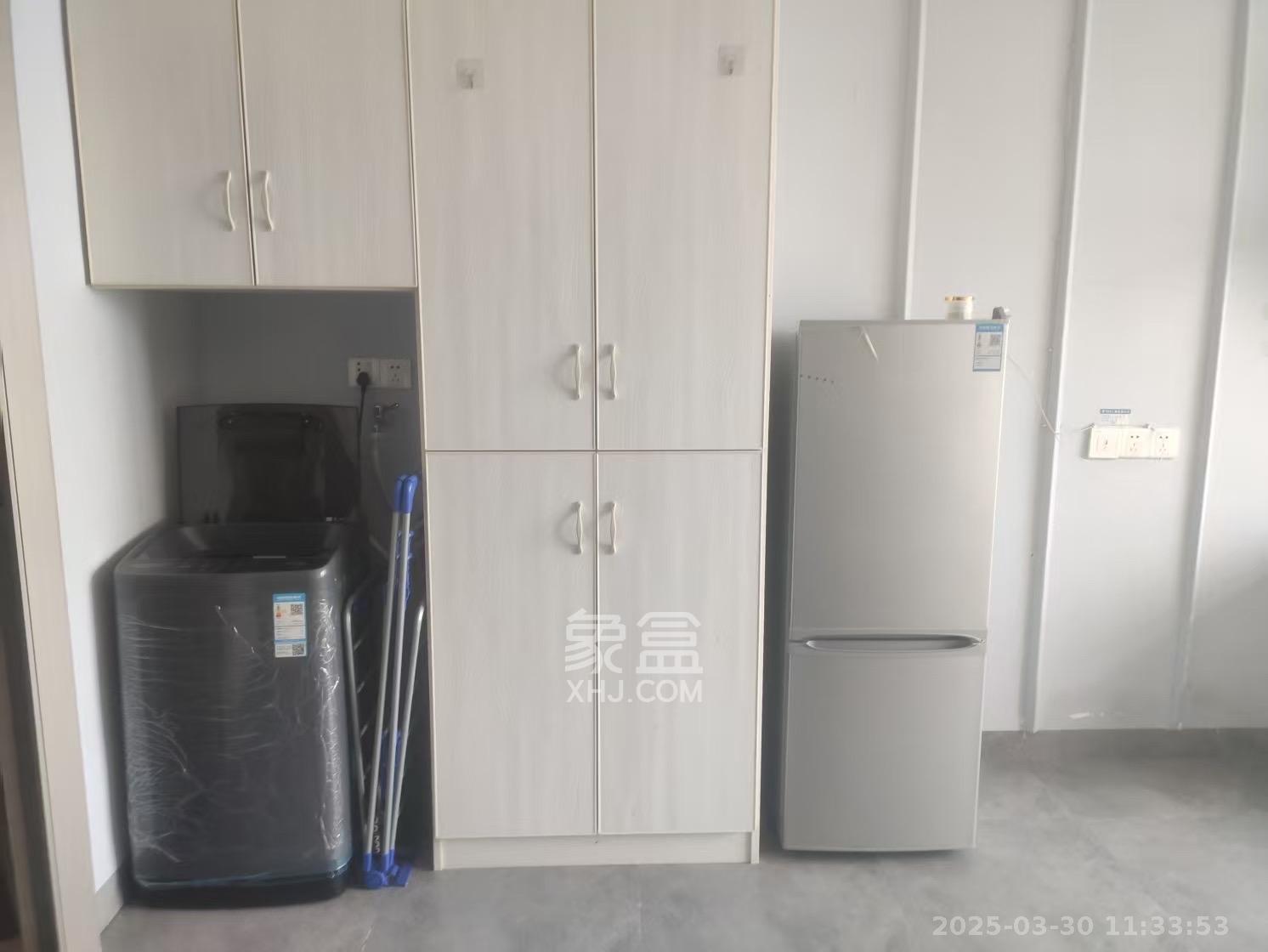 麓江春  1室1厅1卫   1350.00元/月室内图