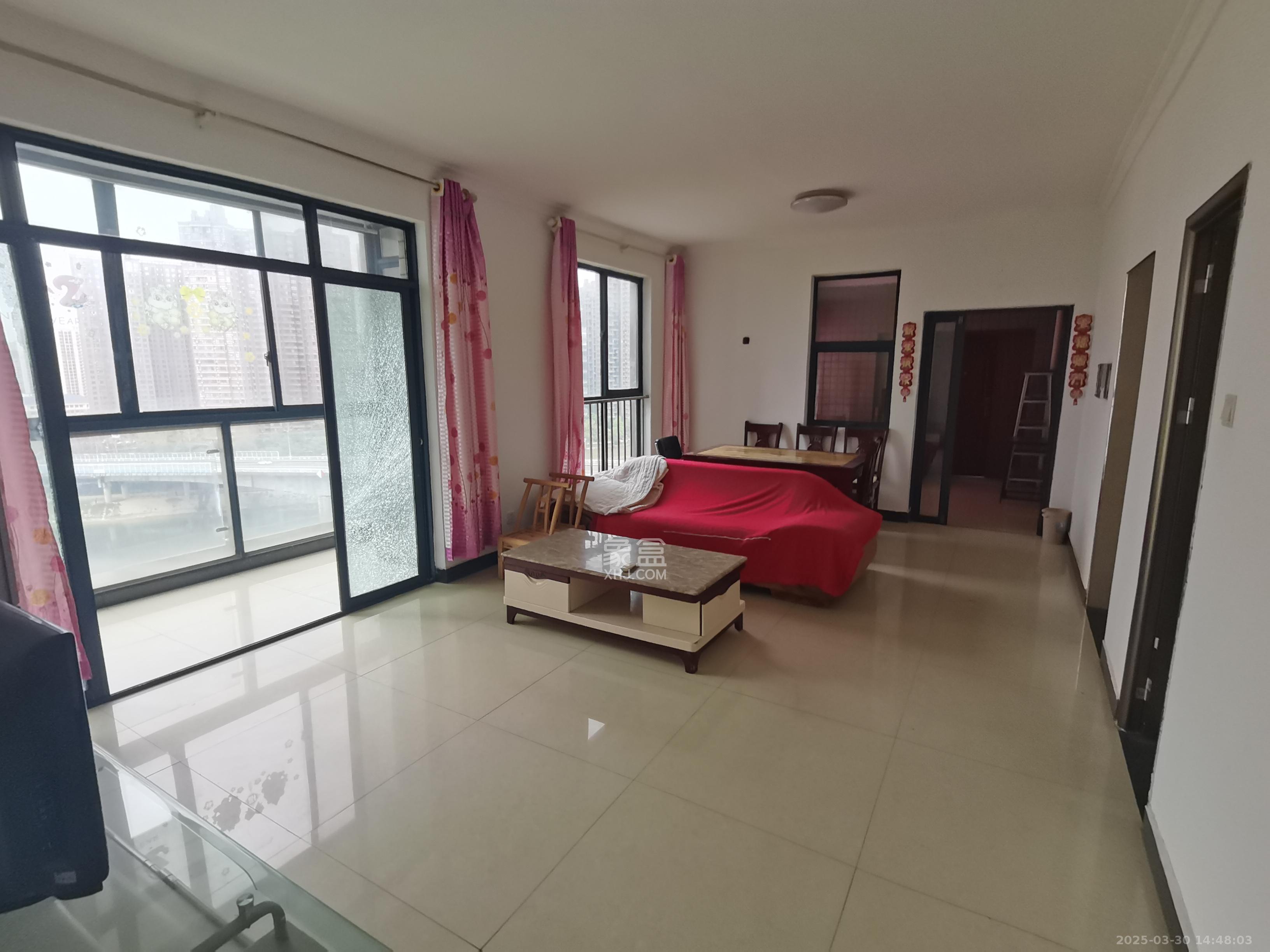 湘江世纪城映江苑 3室2厅2卫 2300.0元/月 湘江世纪城映江苑 3室2厅2卫 2300.0元/月室内图