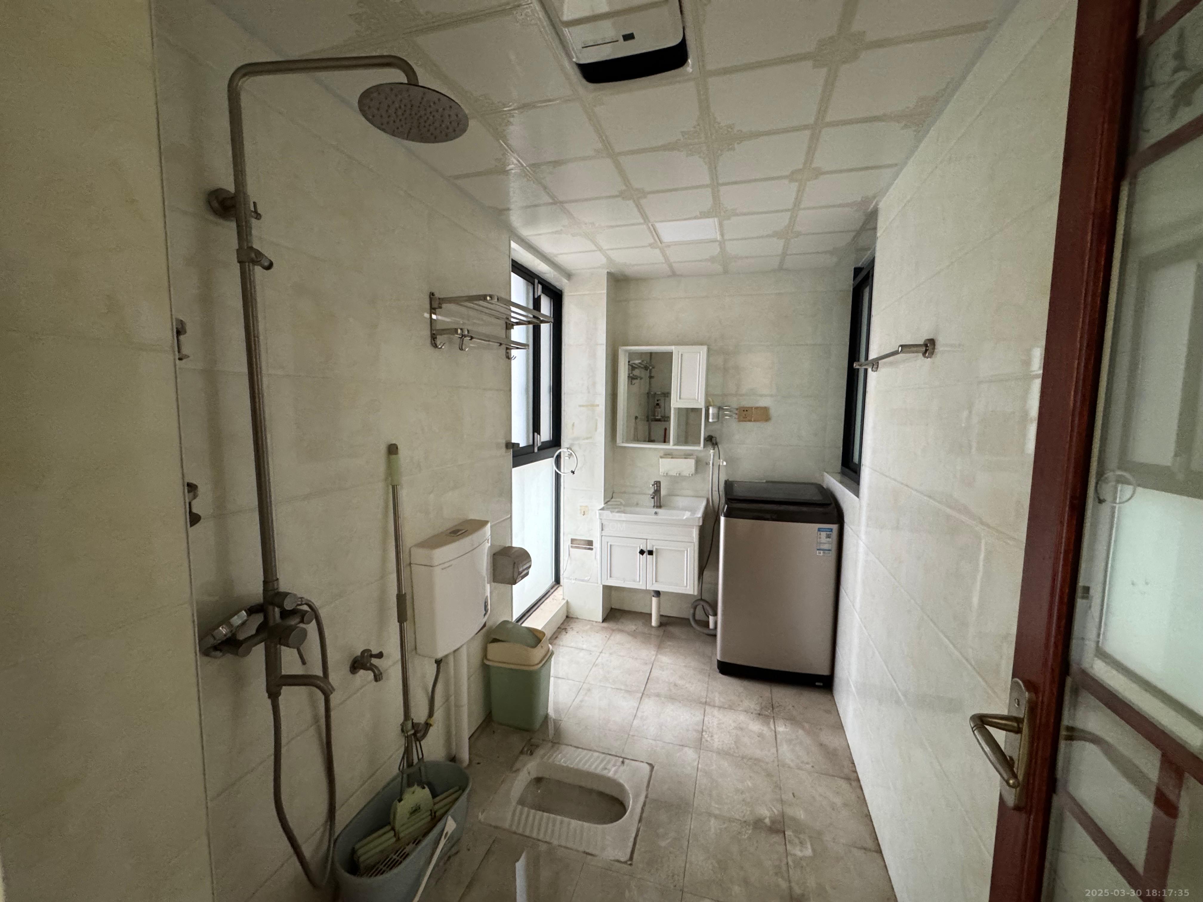 山水洲城华晨第一城 2室2厅1卫 1700.0元/月 山水洲城华晨第一城 2室2厅1卫 1700.0元/月室内图