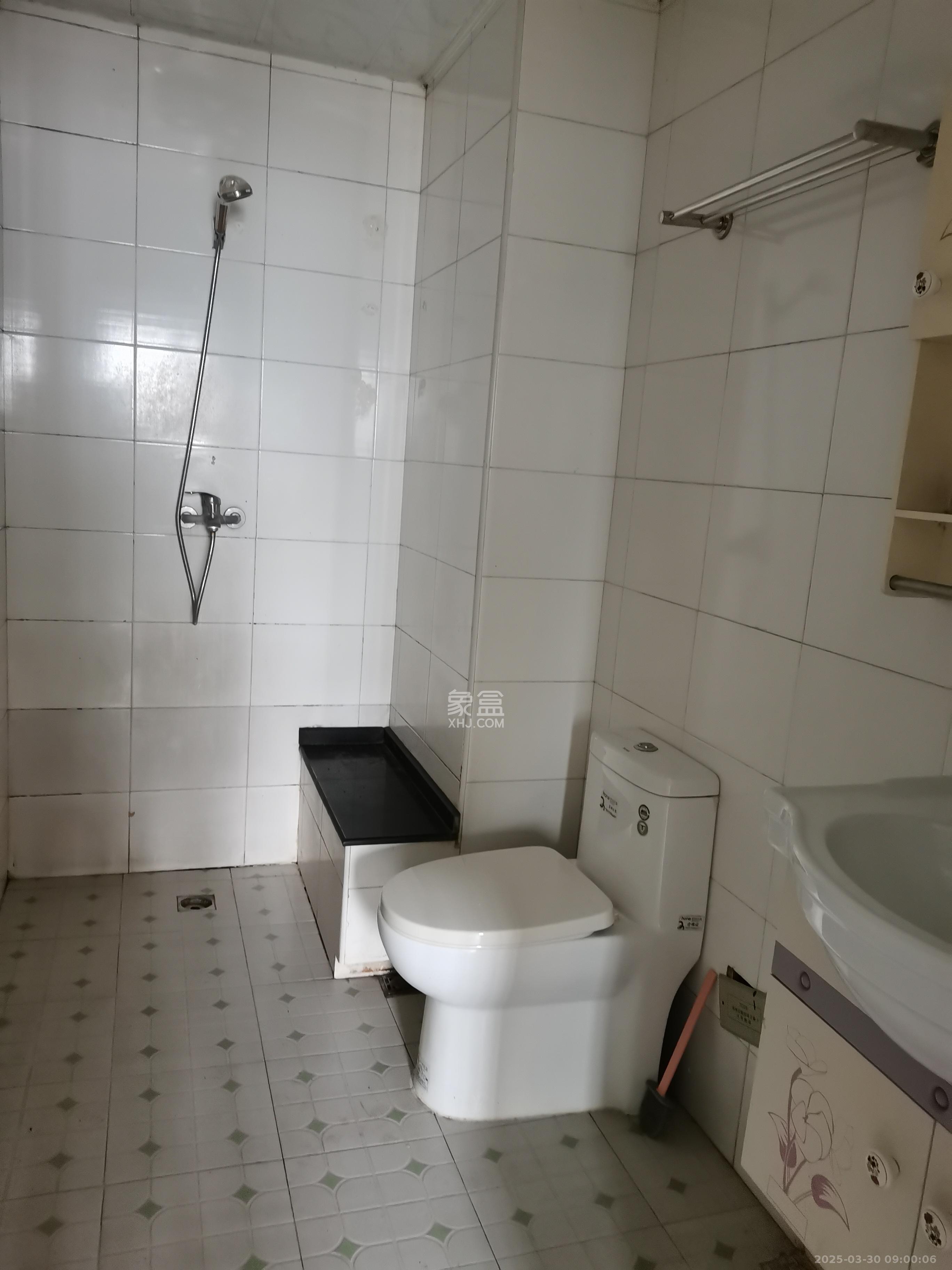 汀兰雅苑 1室1厅1卫 1900.0元/月 汀兰雅苑 1室1厅1卫 1900.0元/月室内图