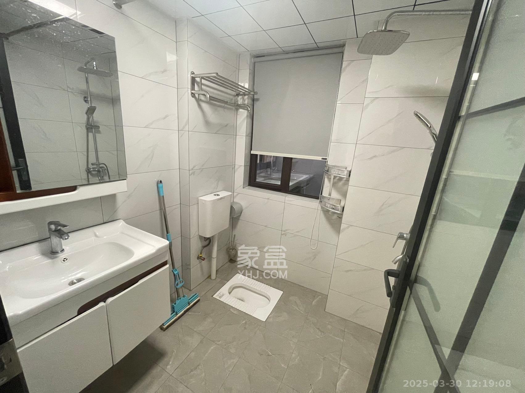 梅溪鑫苑名家  3室2厅1卫   2600.00元/月室内图