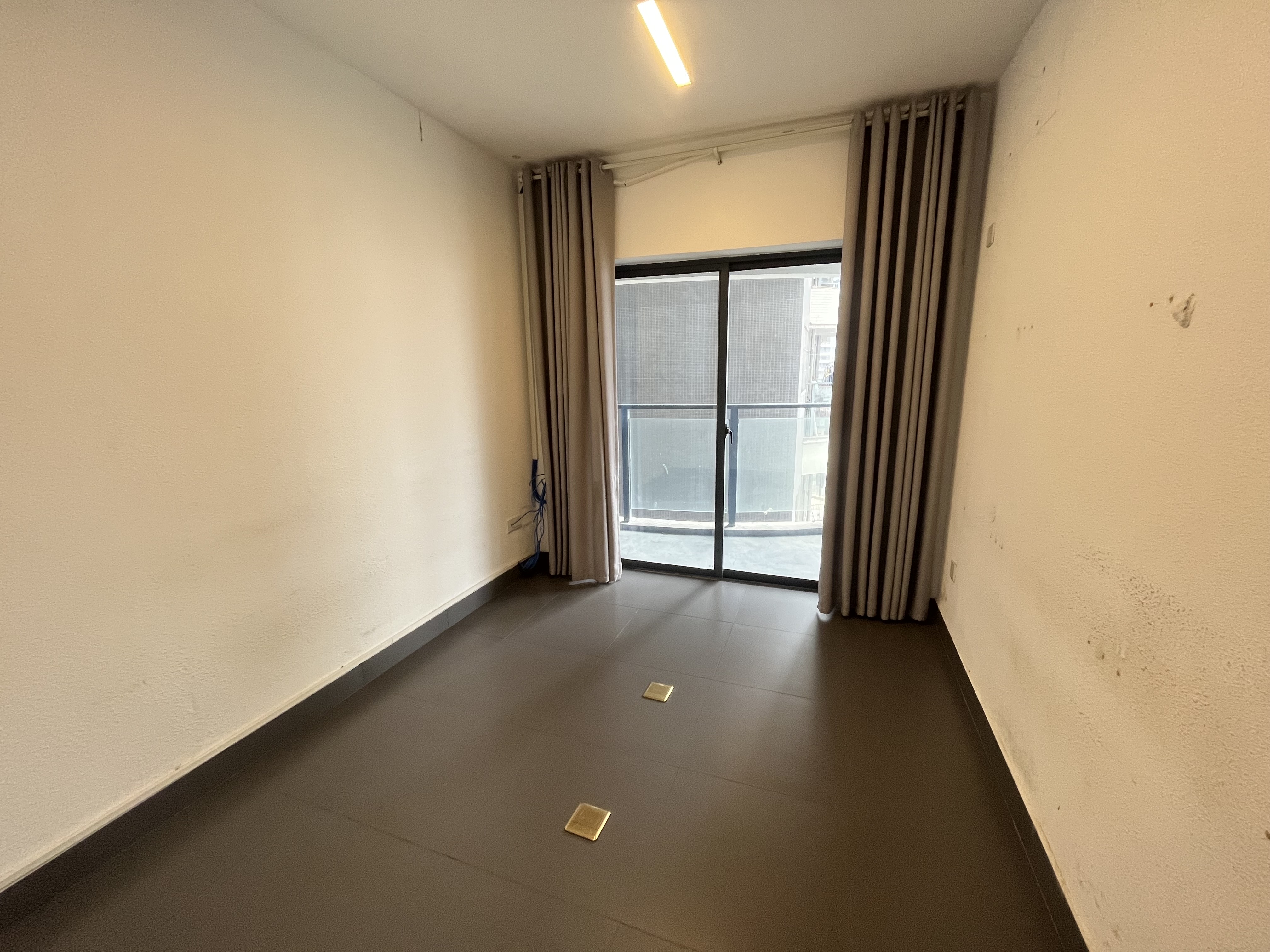 滨海幸福里 3室2厅2卫 3900.0元/月 滨海幸福里 3室2厅2卫 3900.0元/月室内图