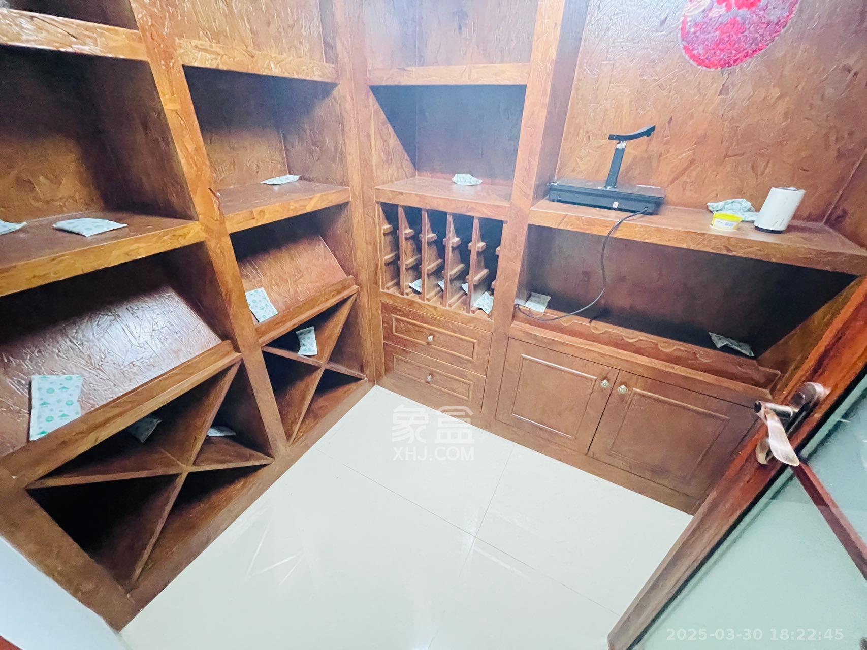 万科金域华府三四期 4室2厅2卫 6500.0元/月 万科金域华府三四期 4室2厅2卫 6500.0元/月室内图