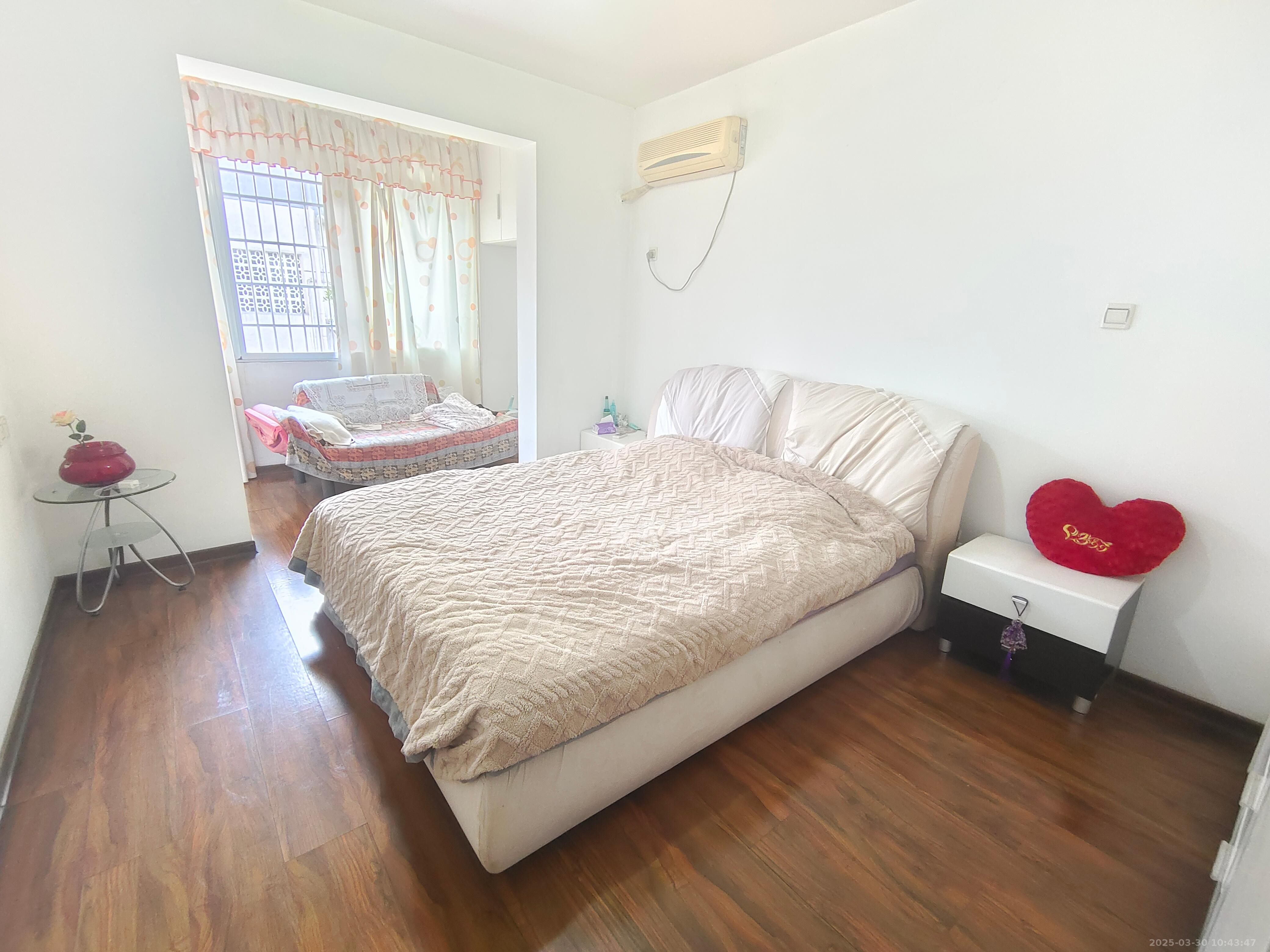 裕园 1室0厅0卫 3200.0元/月 裕园 1室0厅0卫 3200.0元/月室内图