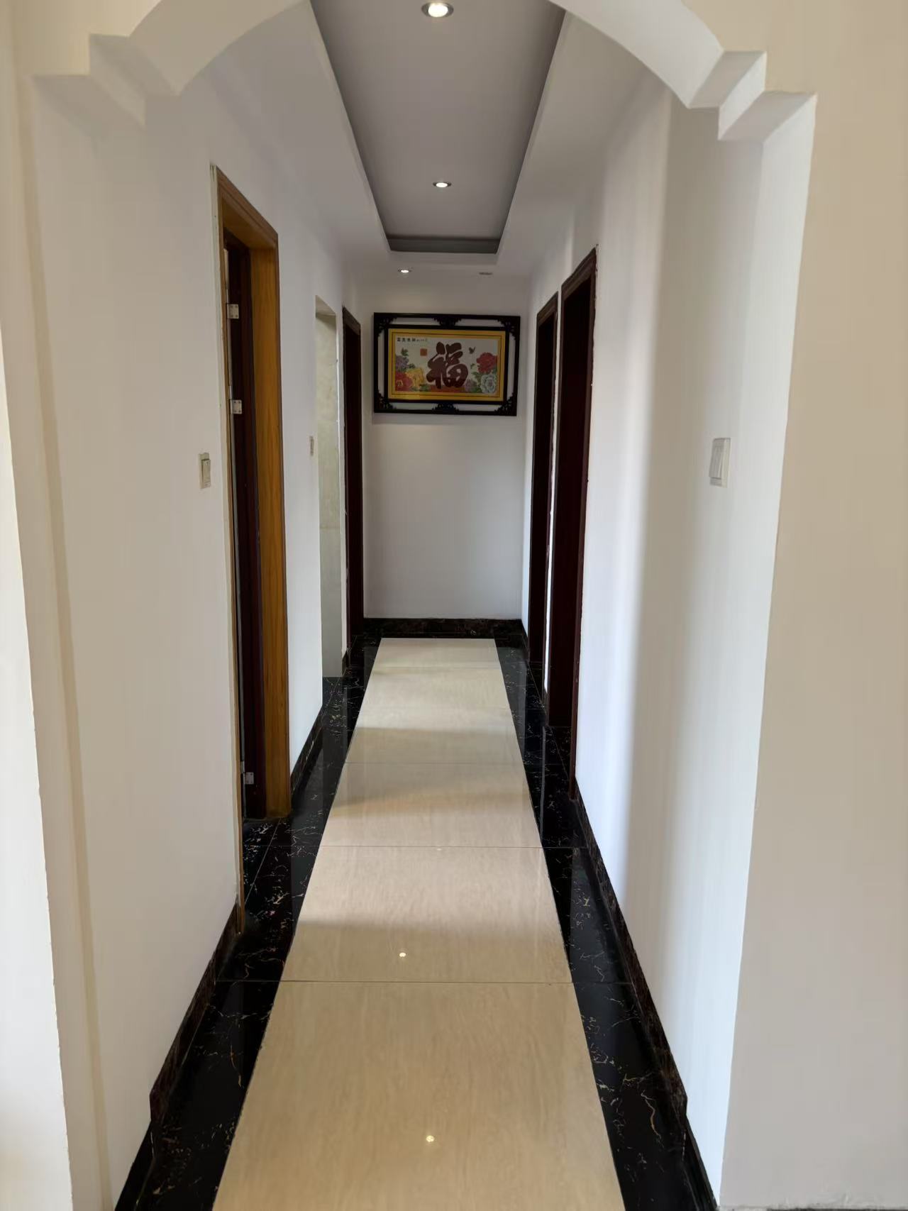 维港十字街 3室2厅2卫 2300.0元/月 维港十字街 3室2厅2卫 2300.0元/月室内图