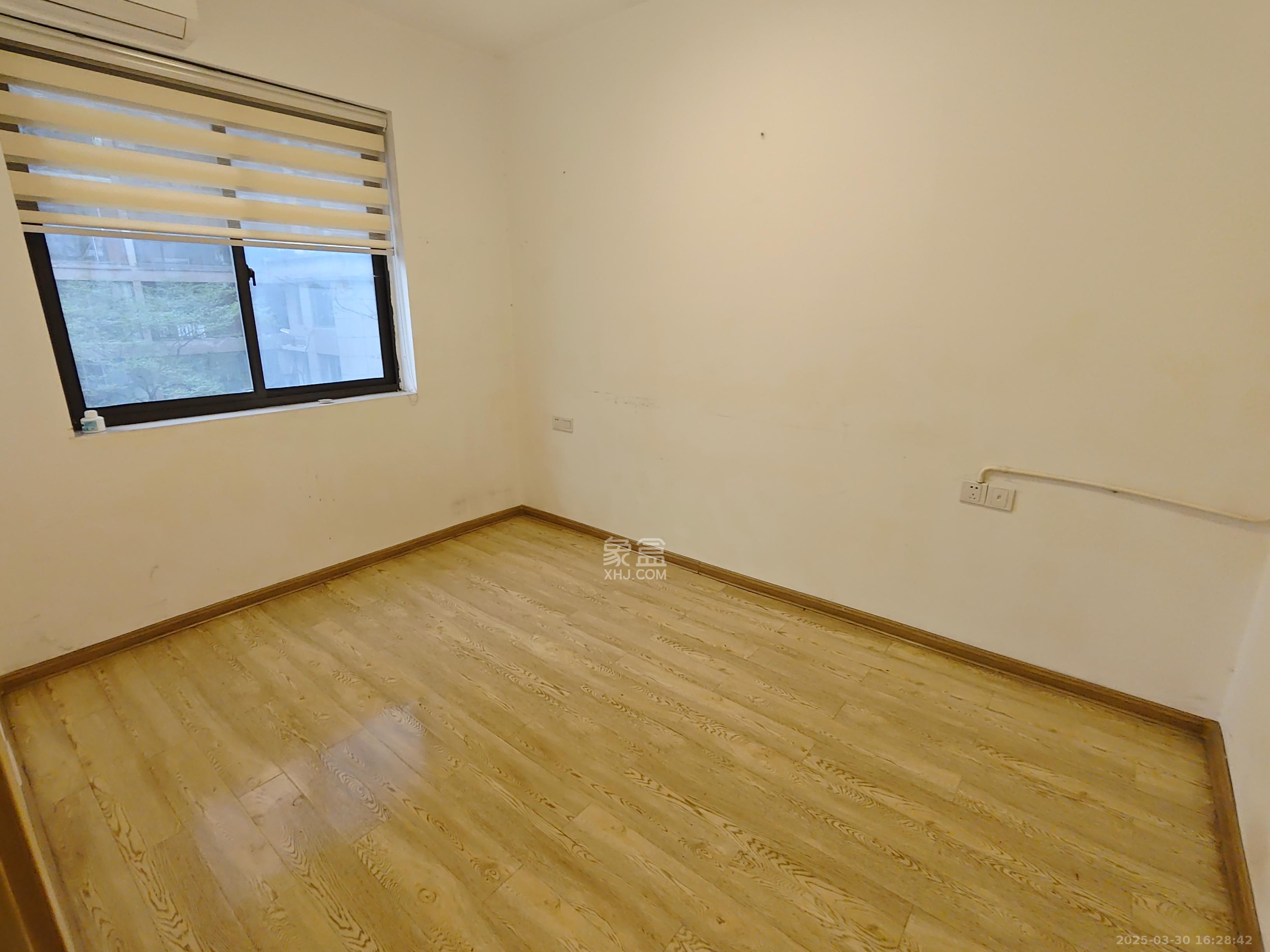 雨花公馆(紫苔名苑) 3室2厅2卫 2800.0元/月 雨花公馆(紫苔名苑) 3室2厅2卫 2800.0元/月室内图