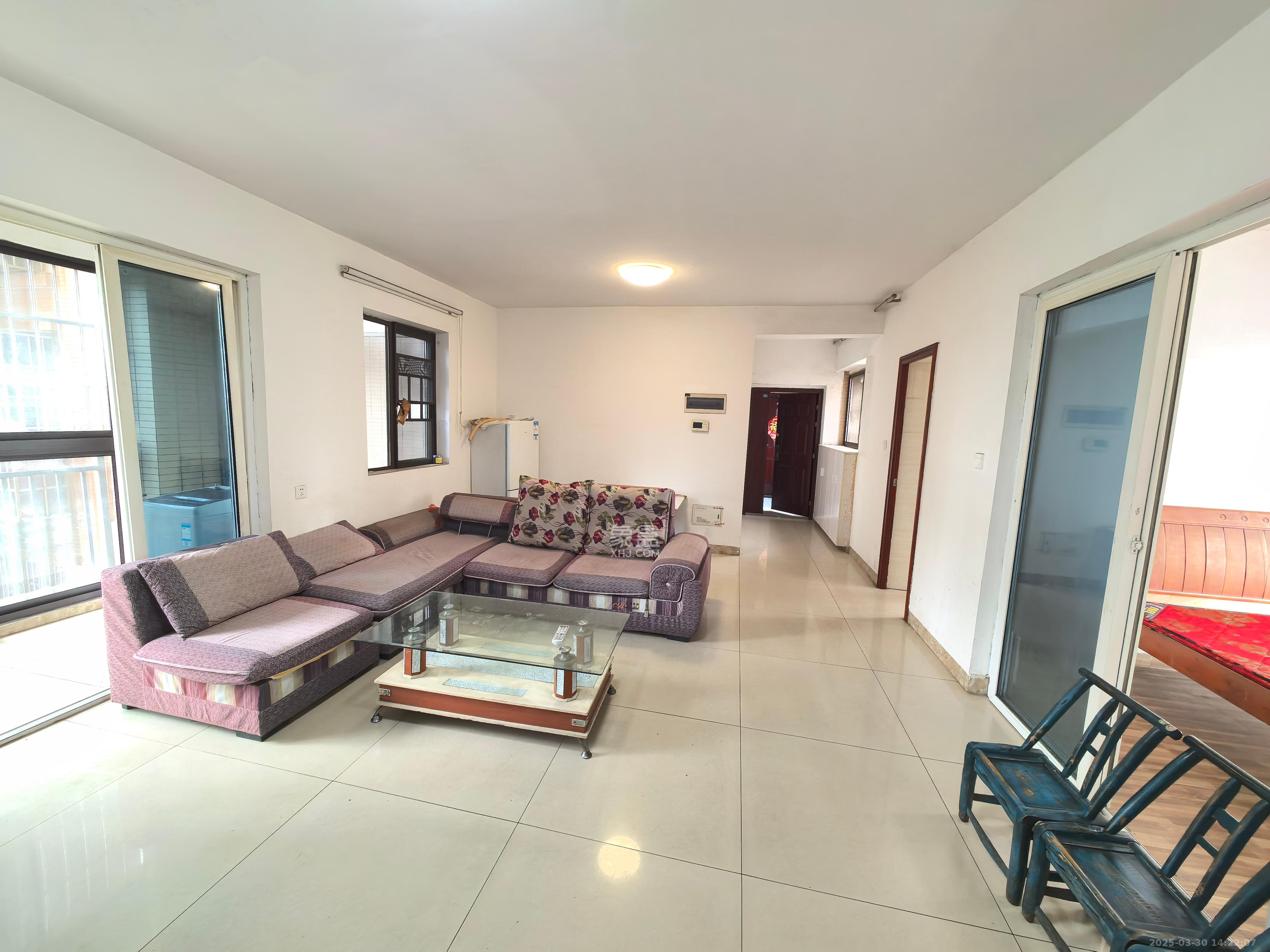 盛地春天里 3室2厅1卫 1300.0元/月 盛地春天里 3室2厅1卫 1300.0元/月室内图