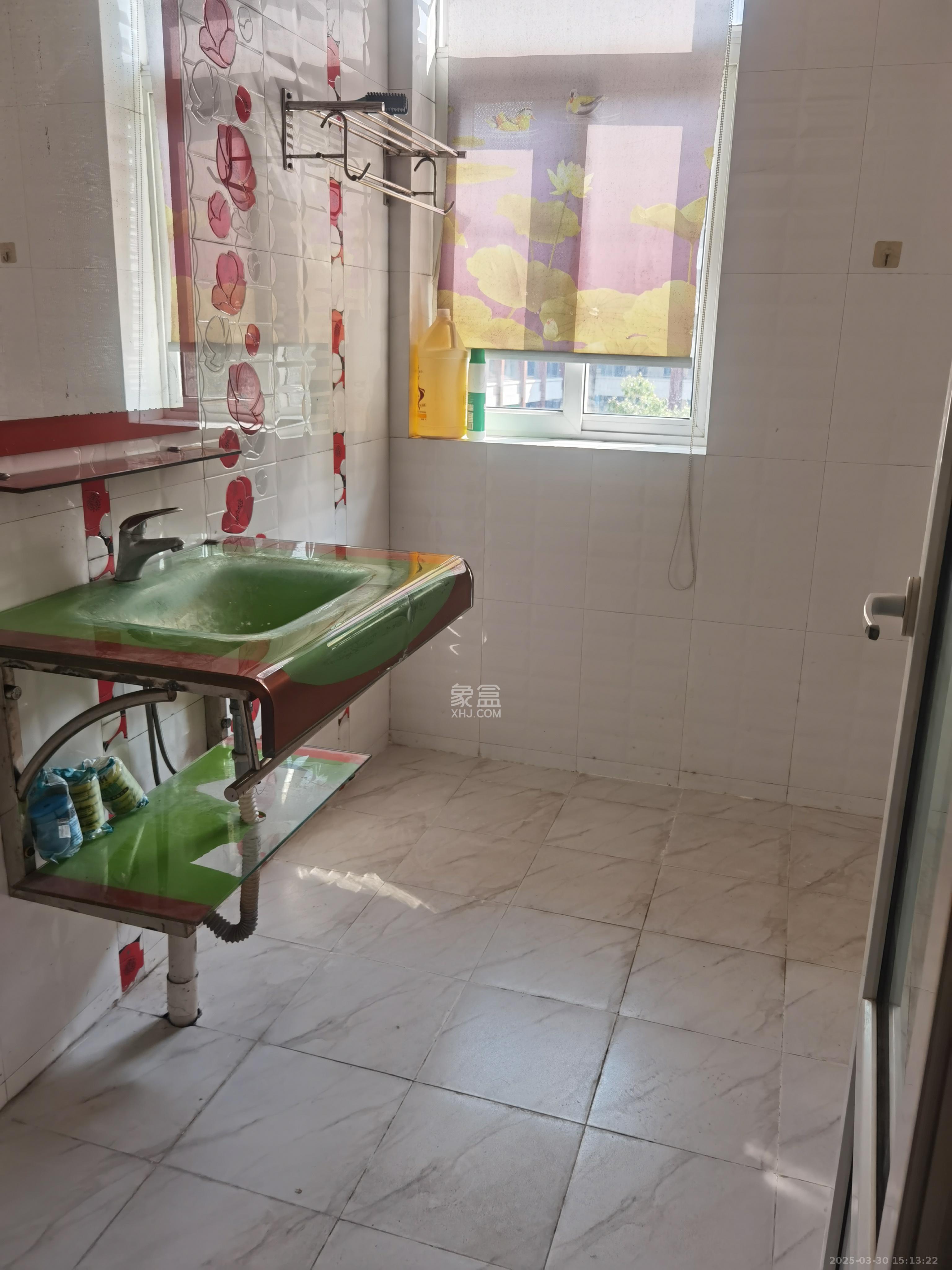 紫薇苑 1室2厅1卫 2600.0元/月 紫薇苑 1室2厅1卫 2600.0元/月室内图