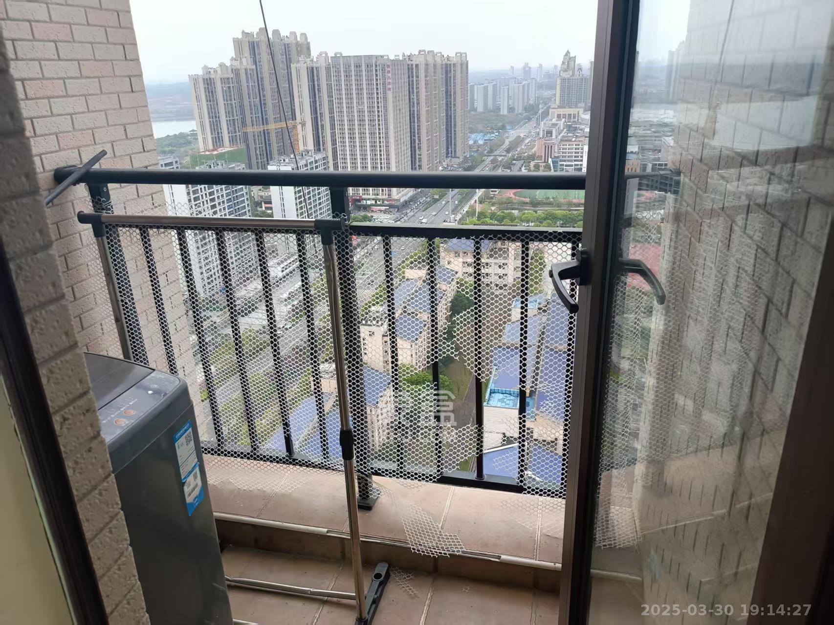水岸世景  1室1厅1卫   900.00元/月室内图