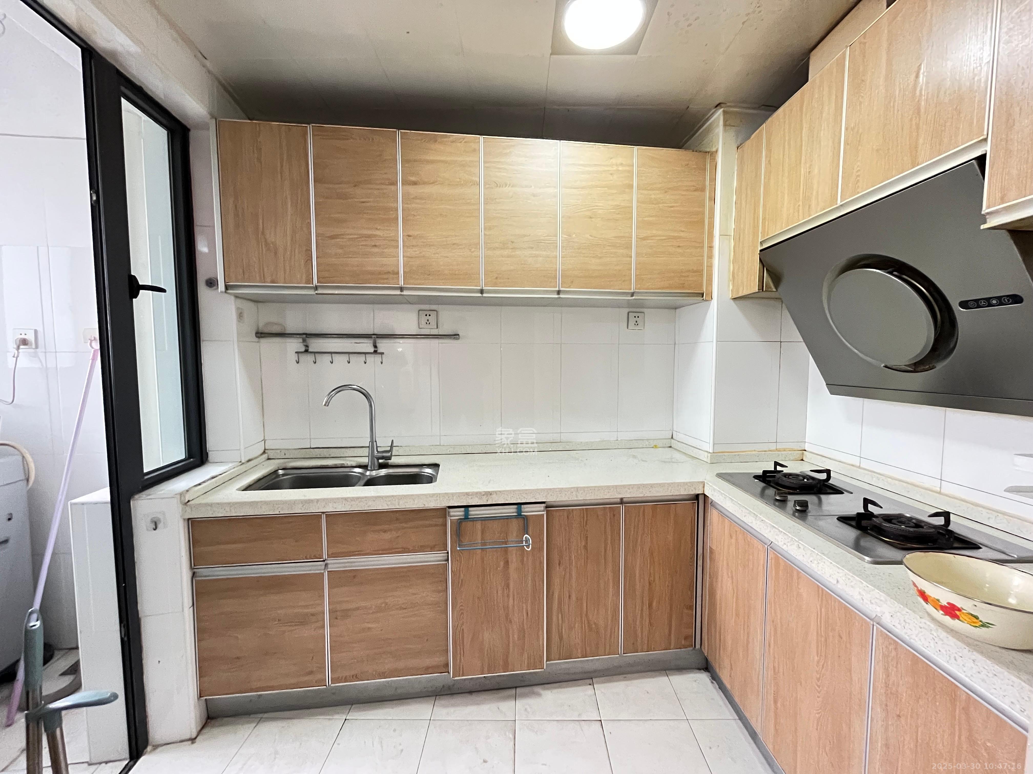 兰亭峰景  2室1厅1卫   2300.00元/月室内图