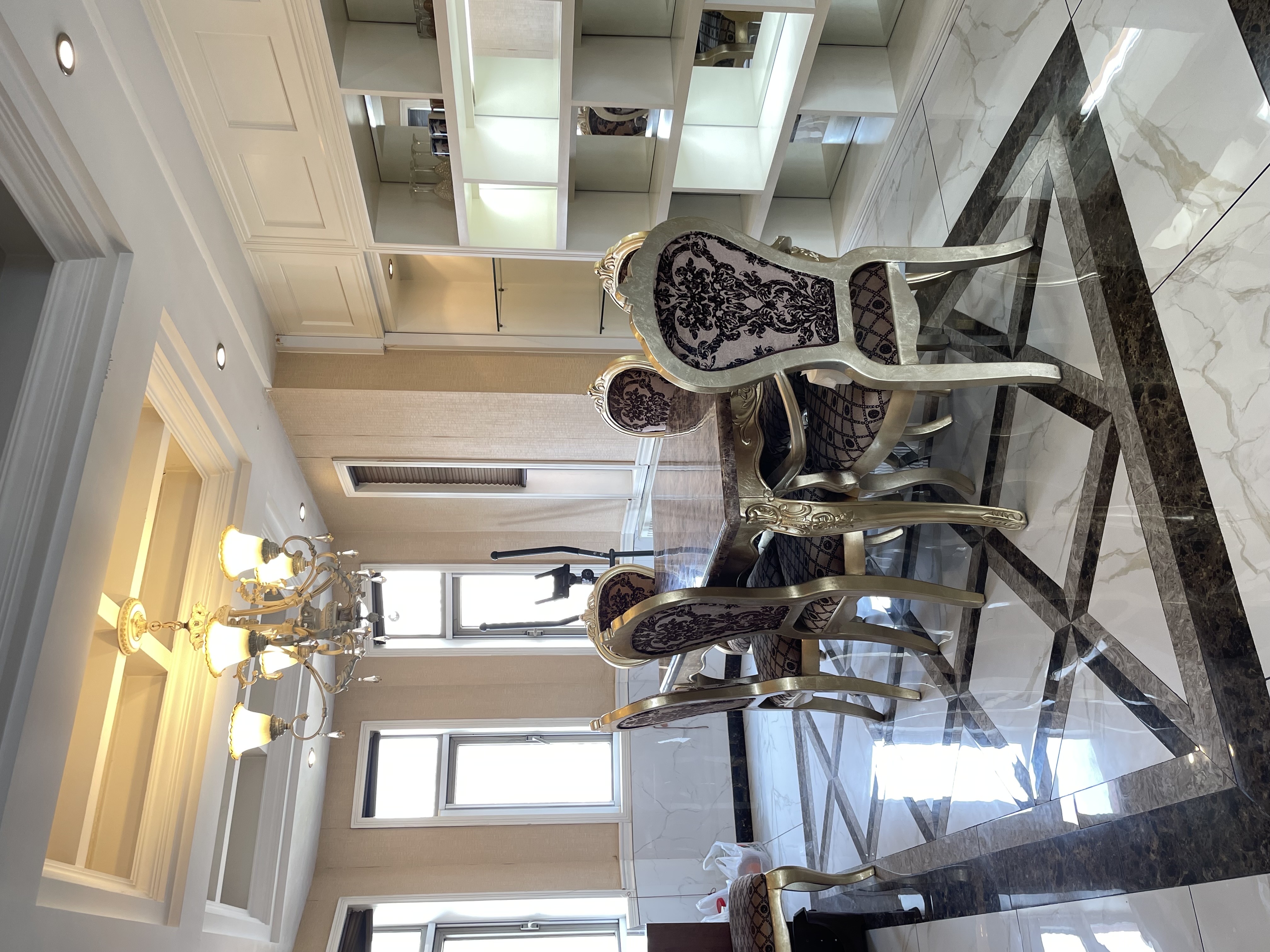 米兰春天  3室2厅2卫    3500.0元/月 米兰春天  3室2厅2卫    3500.0元/月户型图