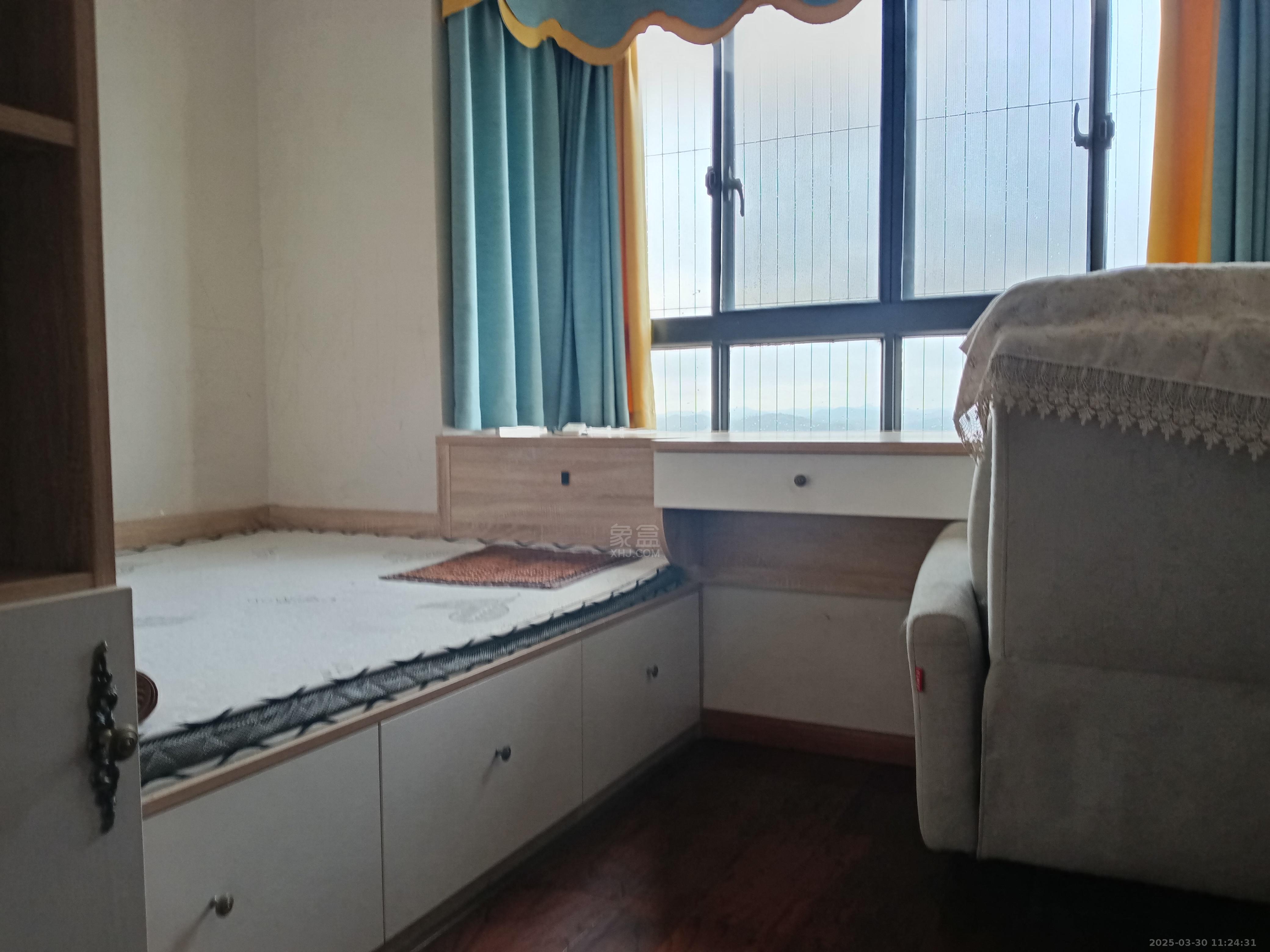 时代新城(翰林府) 3室2厅1卫 1900.0元/月 时代新城(翰林府) 3室2厅1卫 1900.0元/月室内图