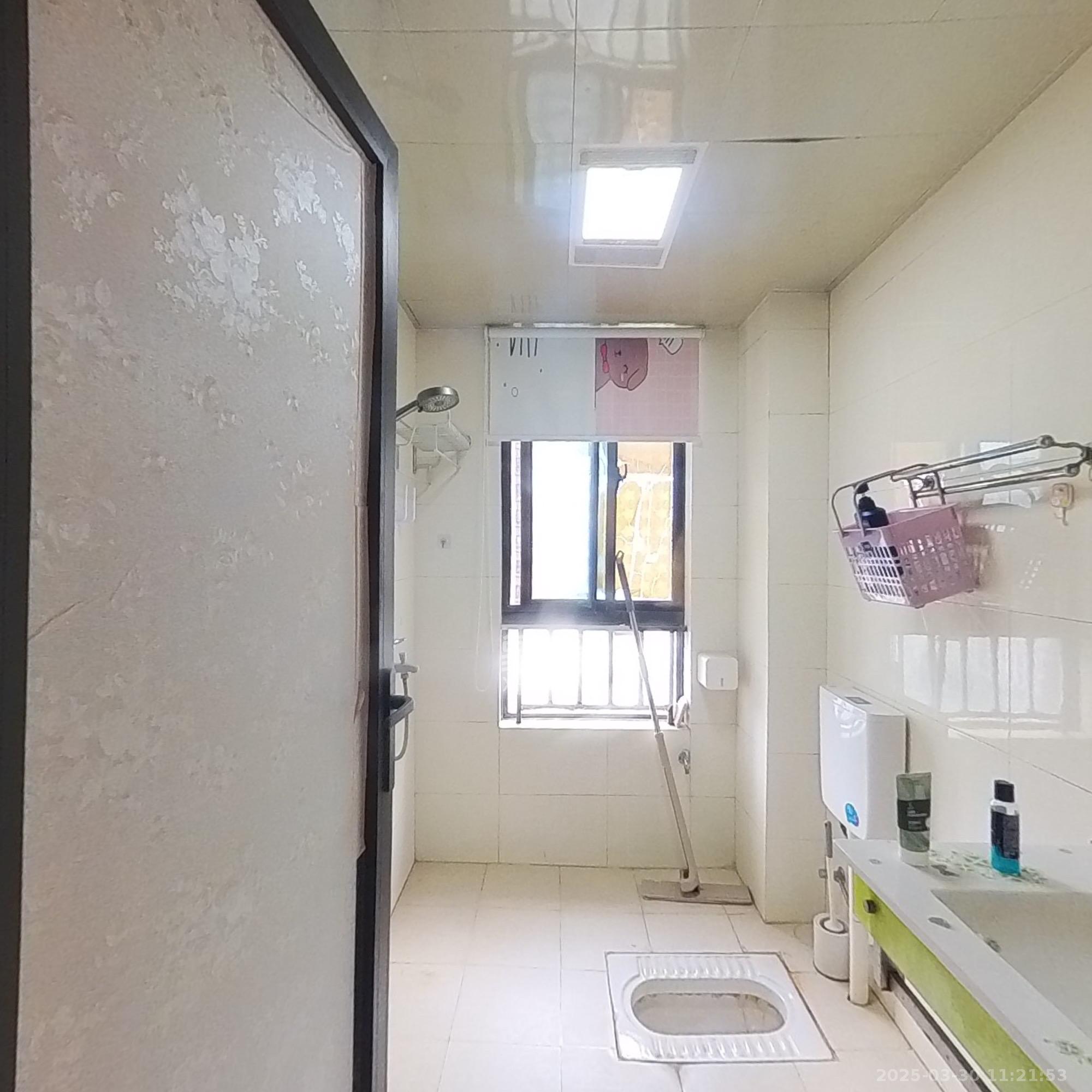 华润凤凰城二期  2室2厅1卫    1700.0元/月 华润凤凰城二期  2室2厅1卫    1700.0元/月室内图