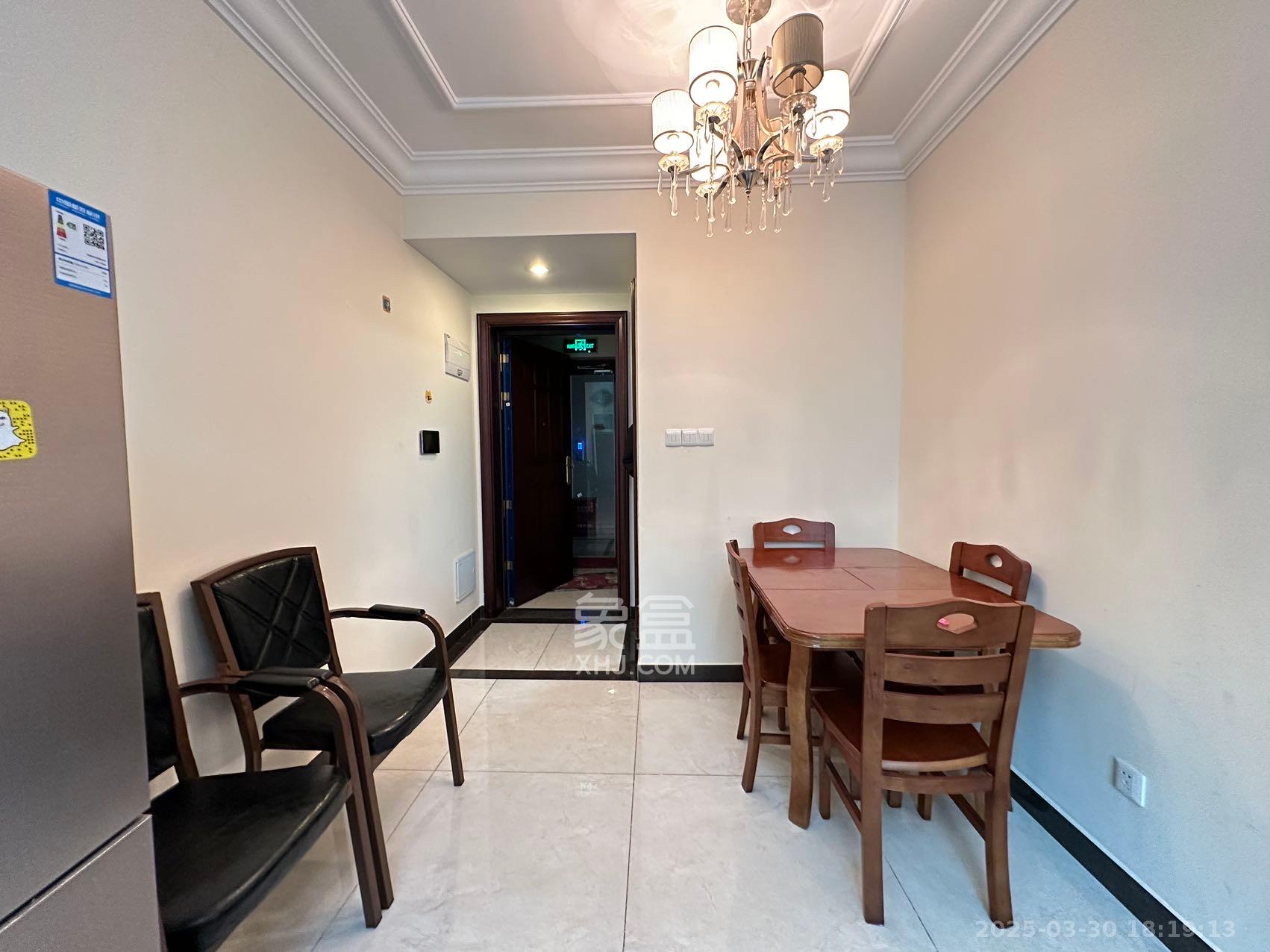 恒大雅苑 2室2厅1卫 2200.0元/月 恒大雅苑 2室2厅1卫 2200.0元/月室内图