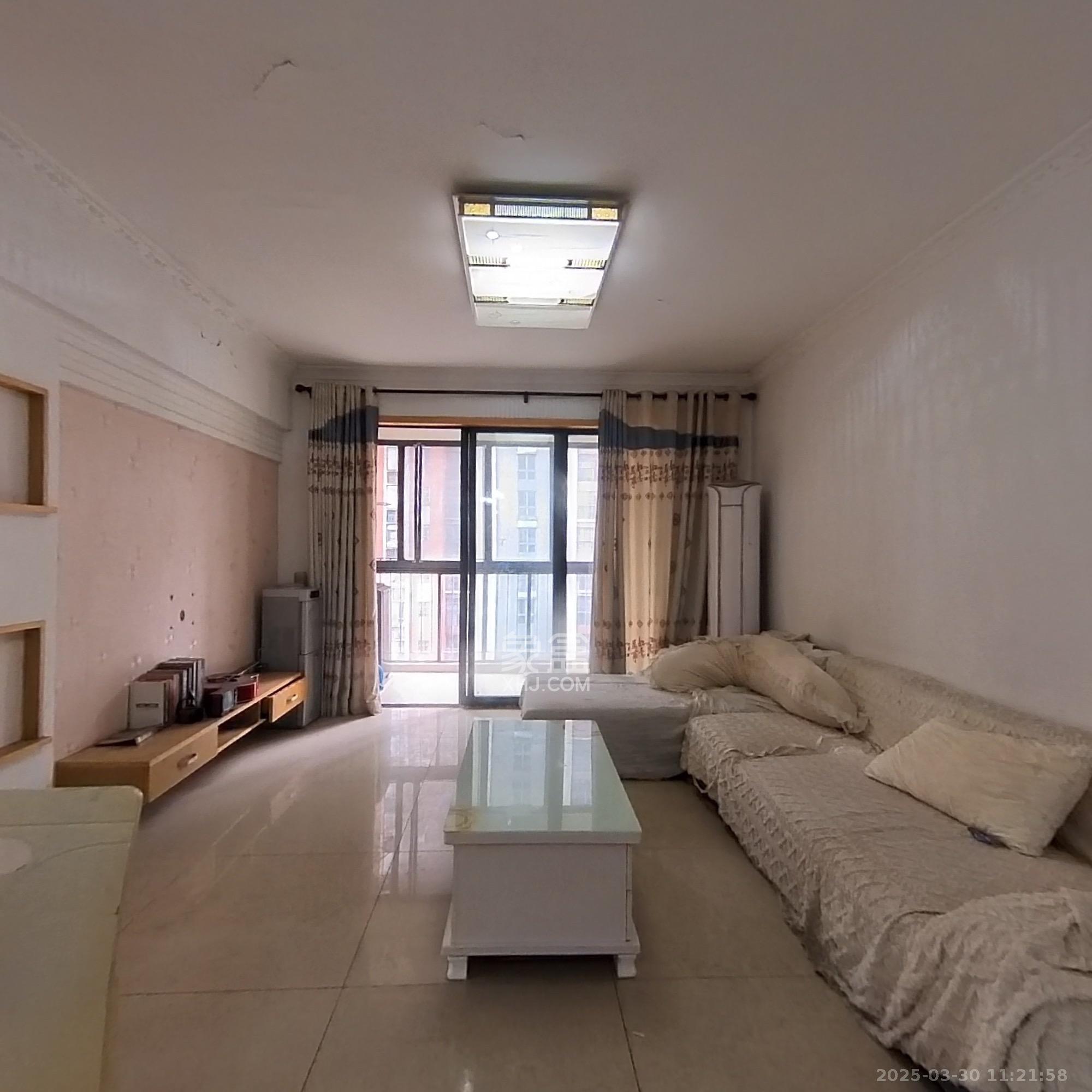 华润凤凰城二期  2室2厅1卫    1700.0元/月 华润凤凰城二期  2室2厅1卫    1700.0元/月室内图