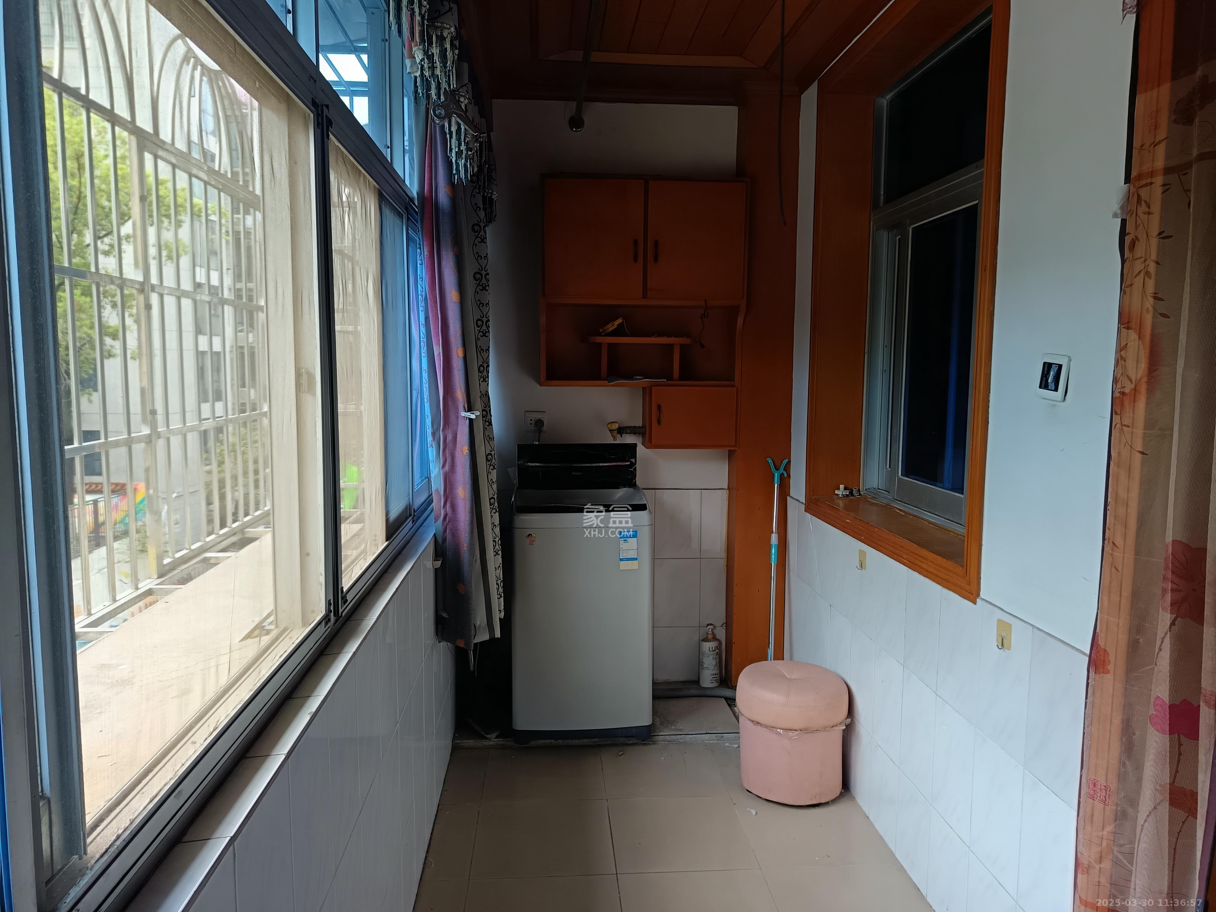 星沙劳动局宿舍  3室2厅2卫   1800.00元/月室内图