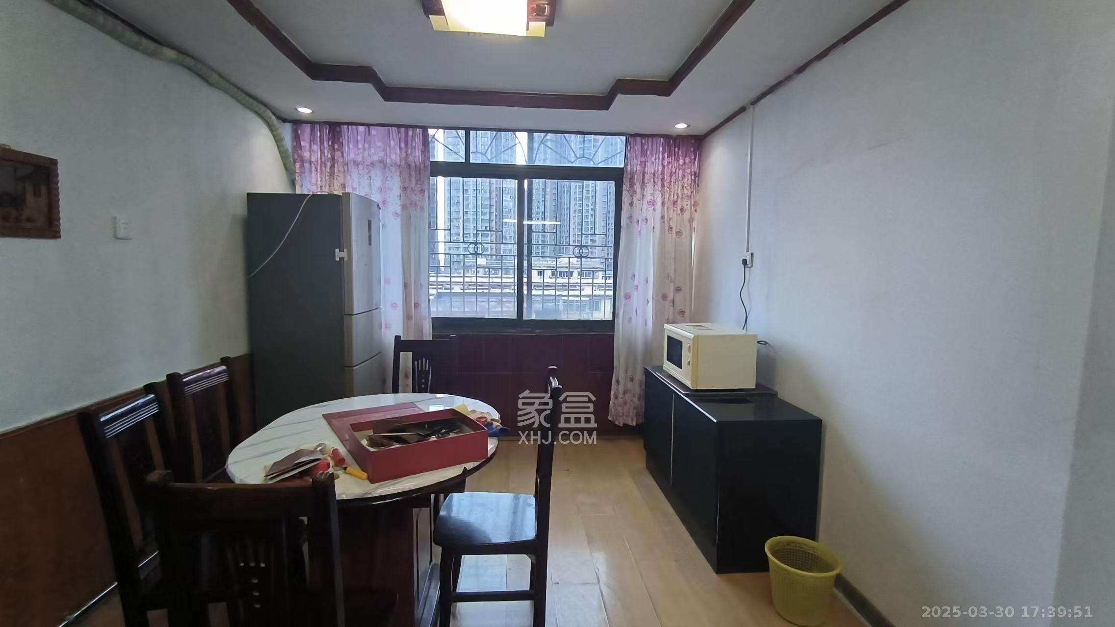 望江公寓 3室2厅2卫 1600.0元/月 望江公寓 3室2厅2卫 1600.0元/月室内图