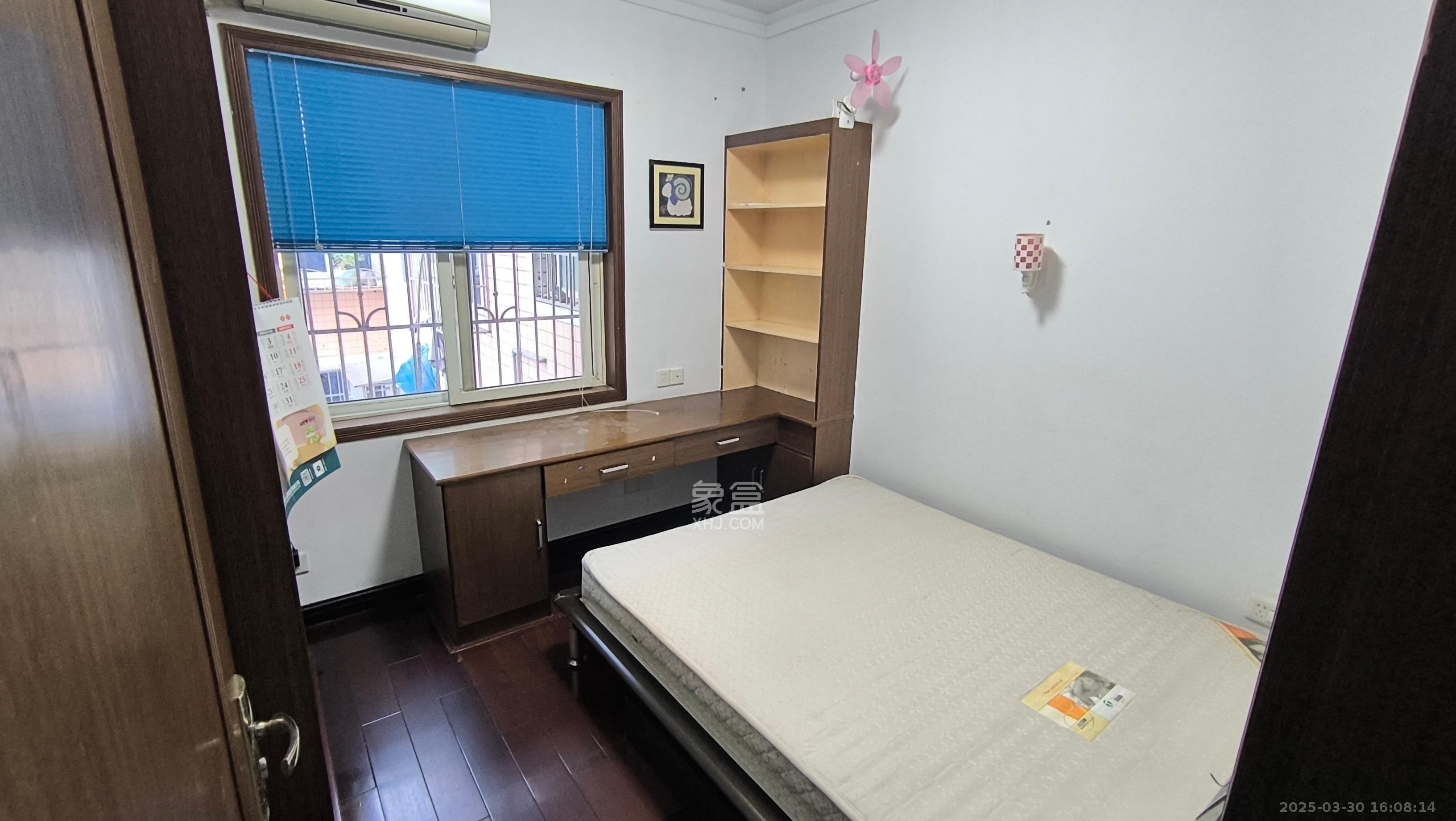 翡翠林居  3室2廳2衛(wèi)   1800.00元/月室內(nèi)圖