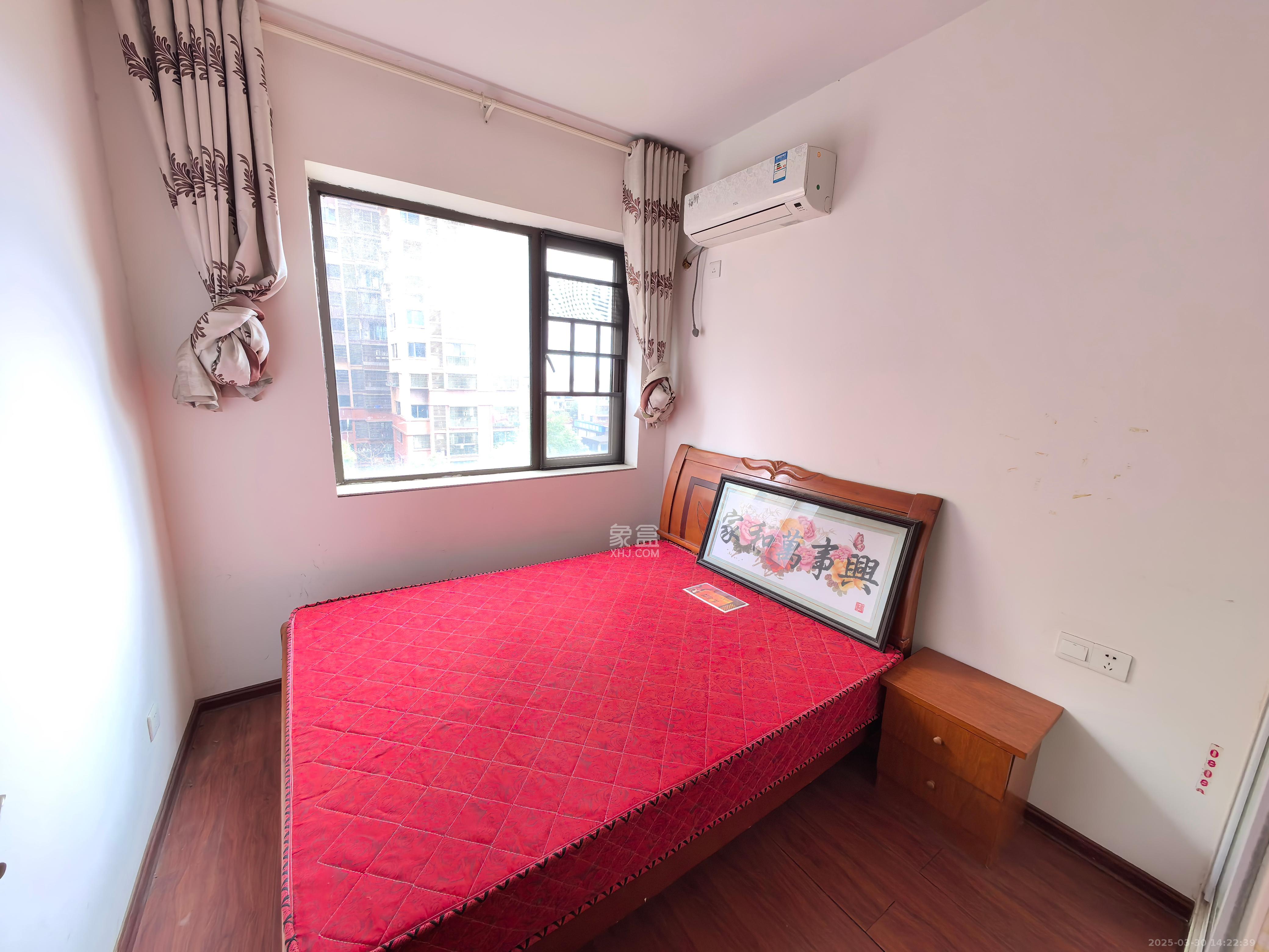 盛地春天里 3室2厅1卫 1300.0元/月 盛地春天里 3室2厅1卫 1300.0元/月室内图