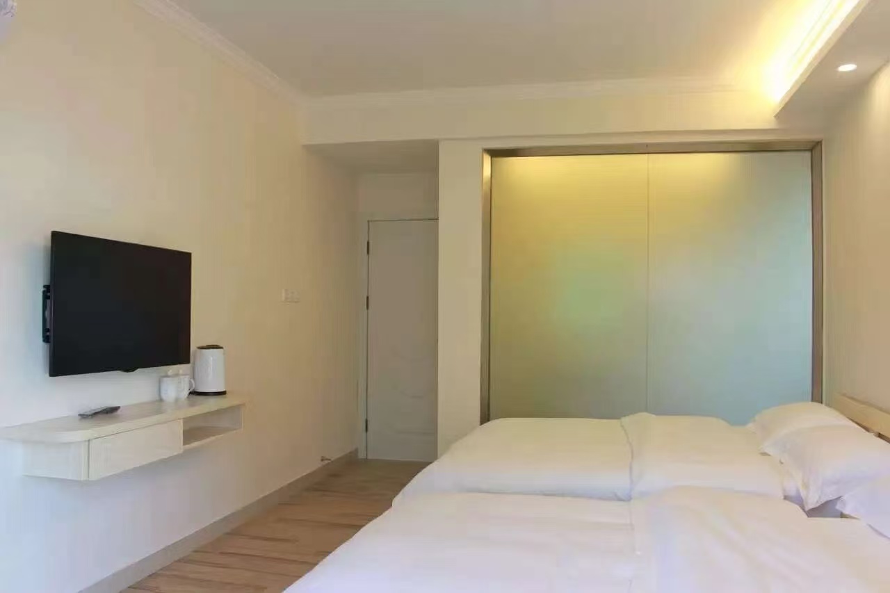 华天城小区 3室2厅2卫 2300.0元/月 华天城小区 3室2厅2卫 2300.0元/月室内图