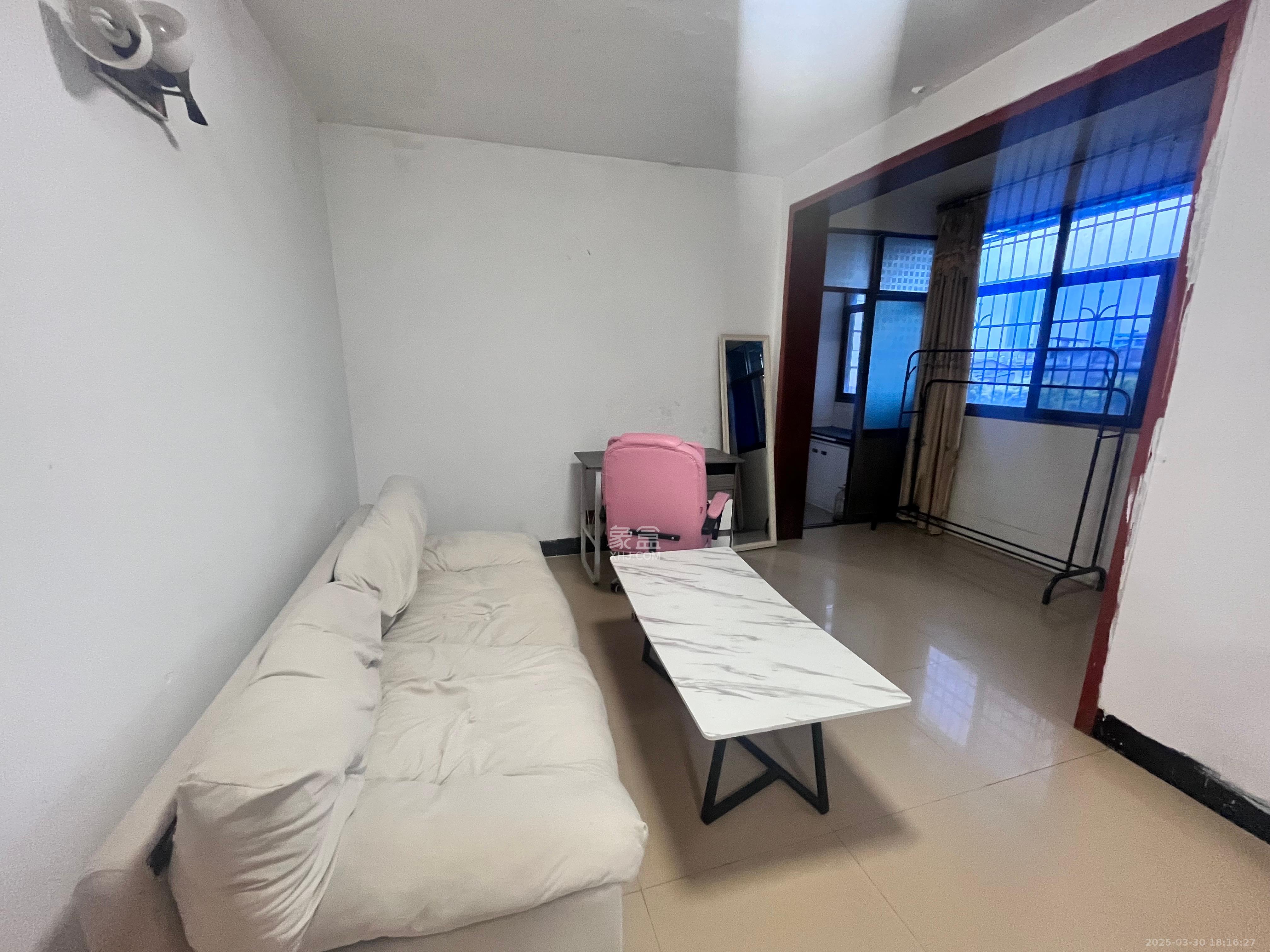 东风路新二村  2室2厅1卫   1300.00元/月
